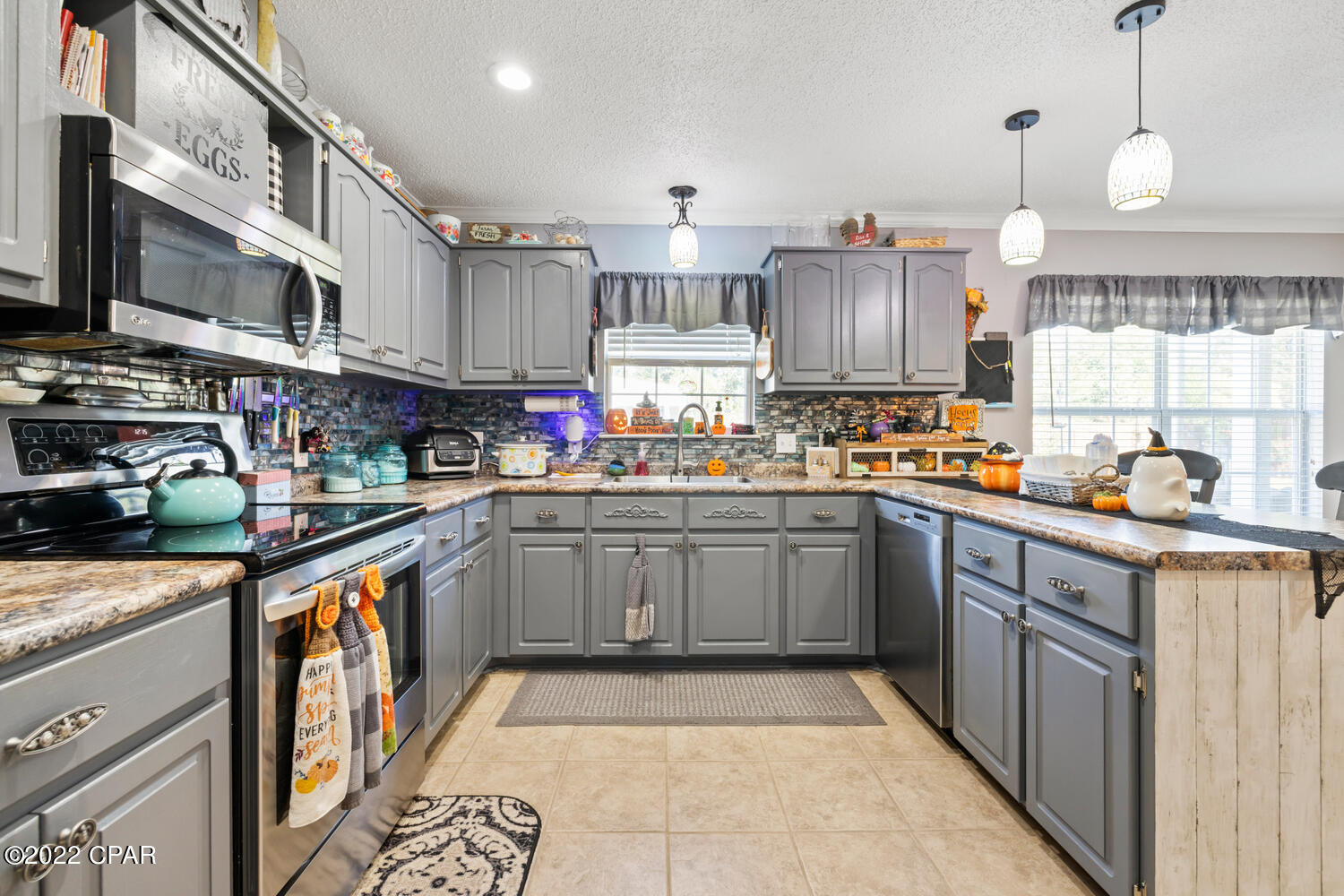 Highway 22 West Estates - Residential