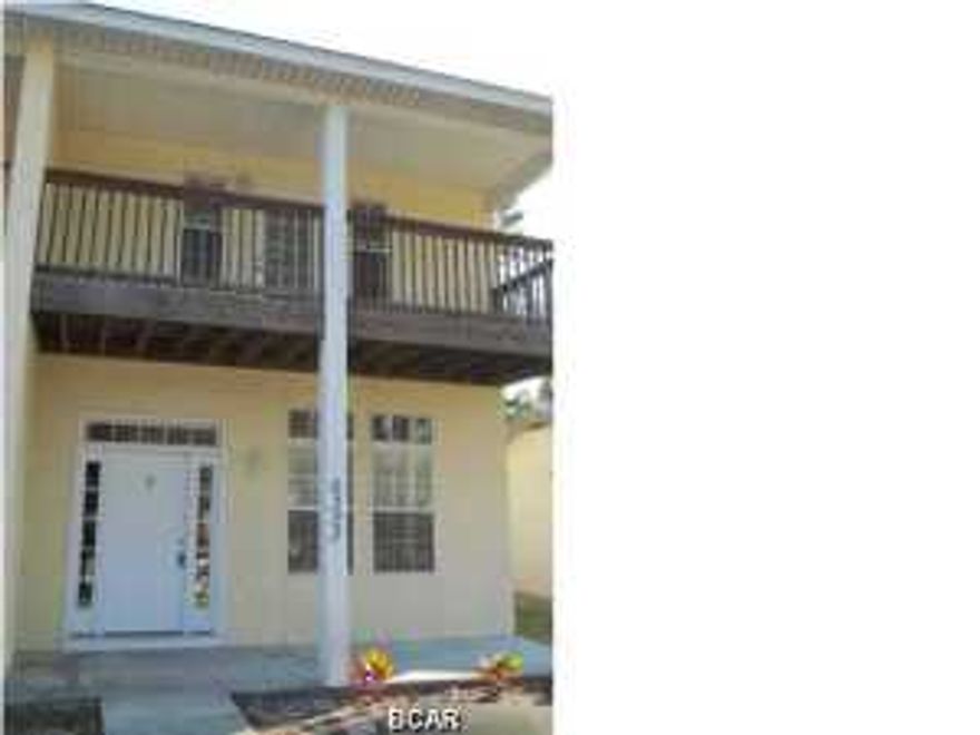 This is a nice 2 bedroom 2 1/2 bath town home- that both bedrooms have their private baths and balconies. All downstairs is tile and carpet upstairs. The back yard is fenced and will allow a small pet.