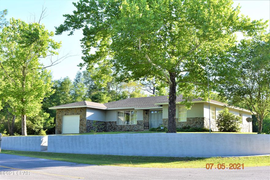 CURRENTLY UNDER CONTRACT, SELLER ACCEPTING BACKUP OFFERS. Great home in Sunny Hills sitting on an oversized corner lot with over 2200 sf living space with 4/2 and a bonus room that can easily be converted back to a bedroom if needed. Home has been well maintained and exterior has just been waterproofed and painted in April 2021. Interior was re-painted in 2015 as well as a new a/c installed in 2015 also a new roof in 2020. This home is block exterior and took no damage from hurricane Michael. Home is close to lakes for boating/fishing, golf course, community center and library. Call today to schedule a showing!