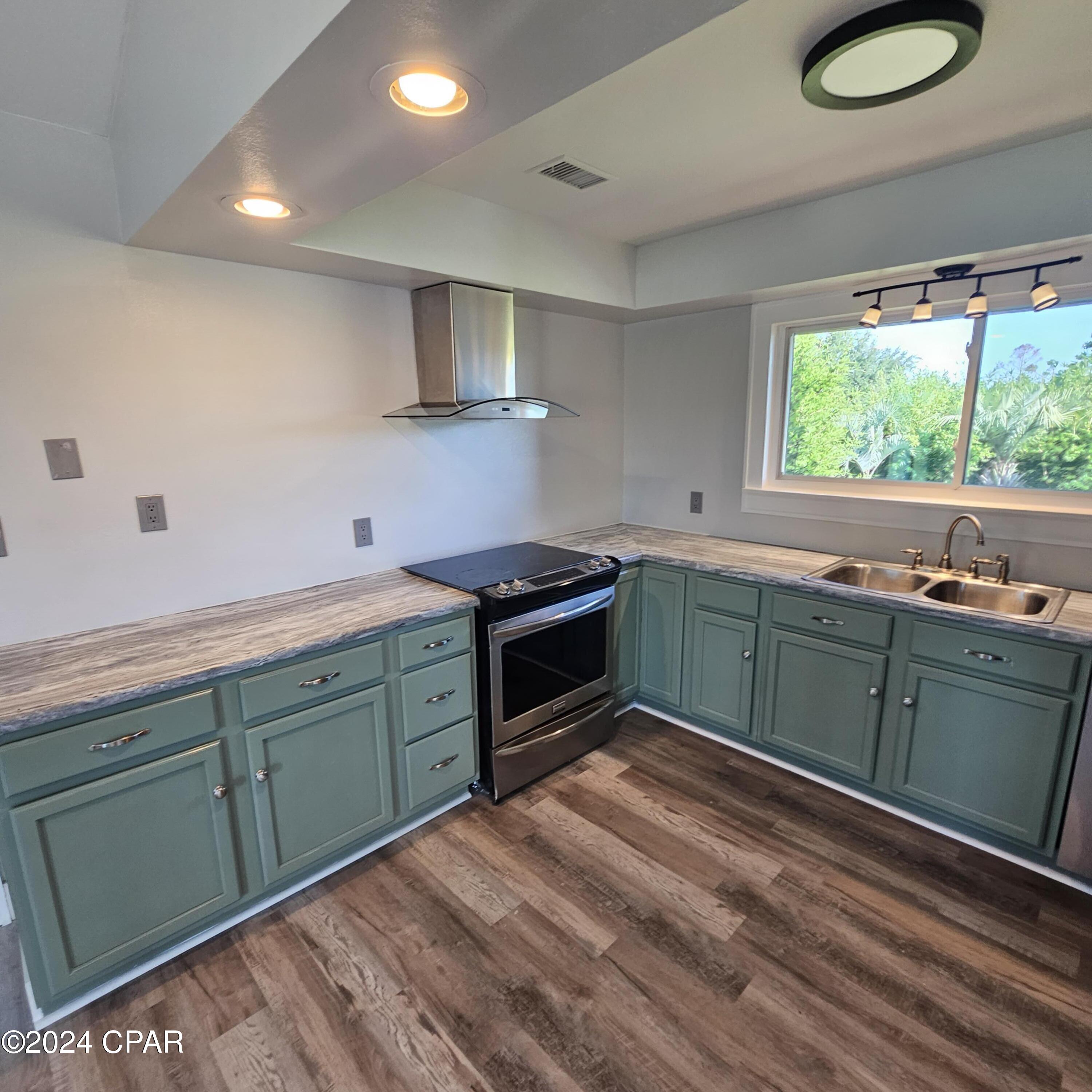 Sandy Creek Air Park Ph II - Residential Lease