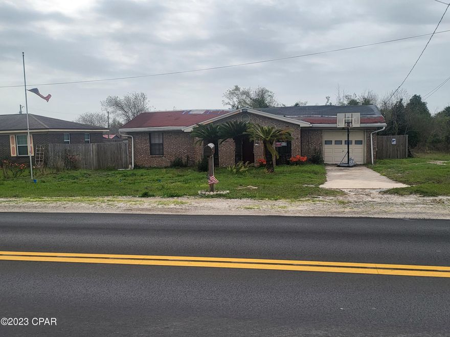 Investors - Flippers - Contractors, this is your next project.  Home has Hurricane damage. Great potential. Call listimg agent or your Realtor to view property