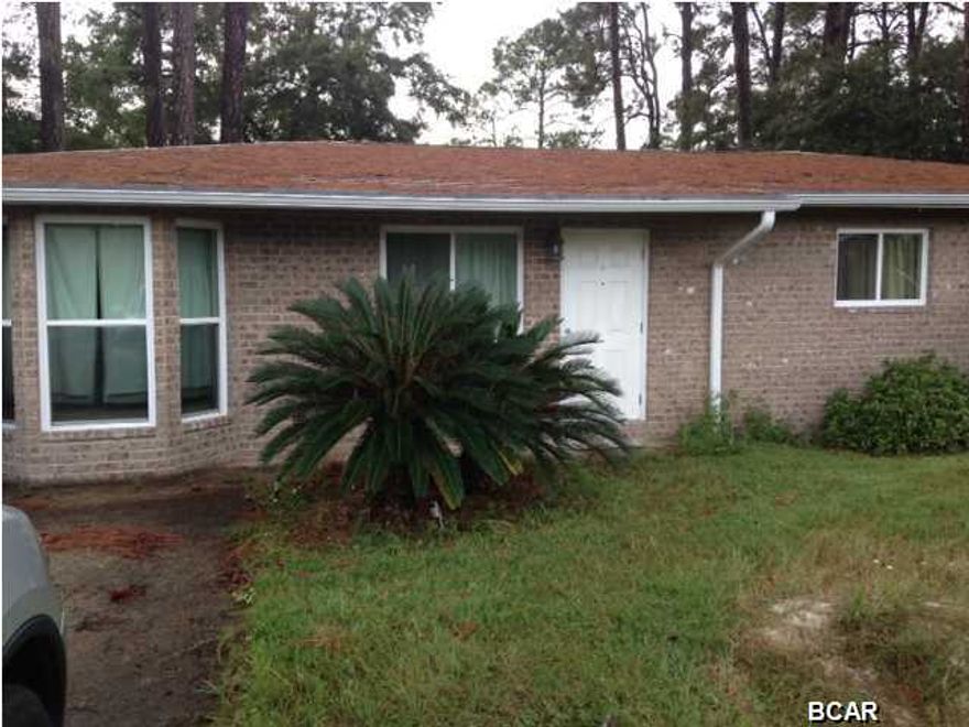 This is a cute, well-maintained home on a nicely landscaped lot. This home features a newly remodeled kitchen, flooring and bathrooms as well as a large laundry room. This home is in ''move-in'' condition. The 10' x 12' stick-built workshop in the backyard with built-in cabinets, workbench and wired with electricity is a great addition to the home. This home is centrally located and close to schools, shopping, dining, and entertainment.