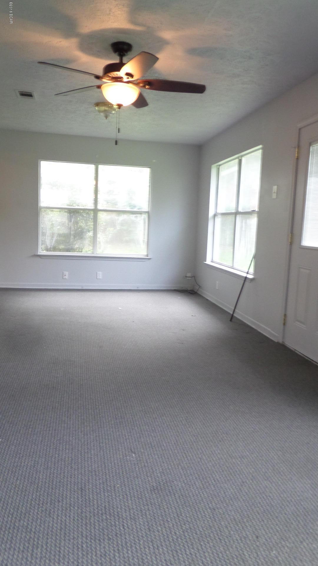 Hentz 1st Add Unit B - Residential