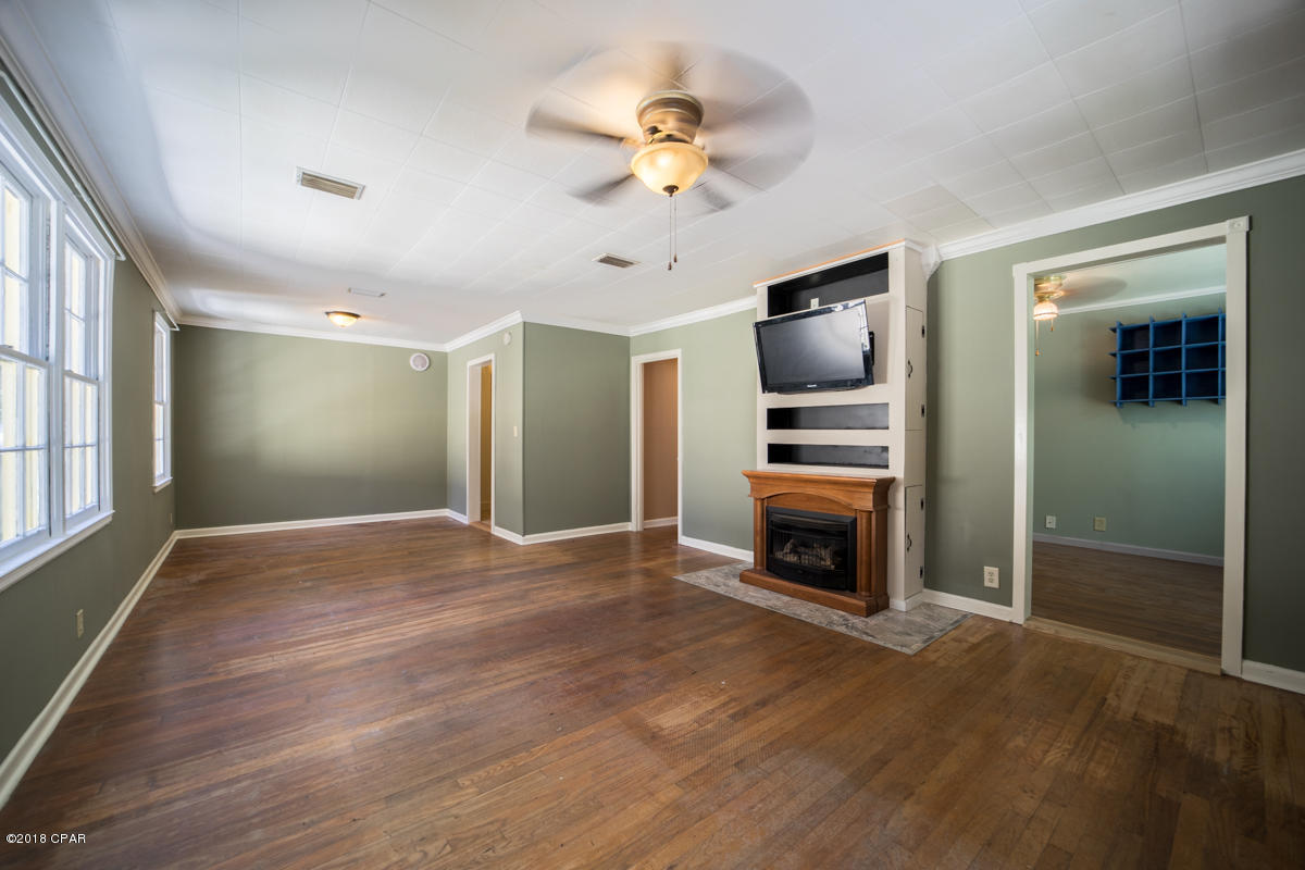 [No Recorded Subdiv] - Residential