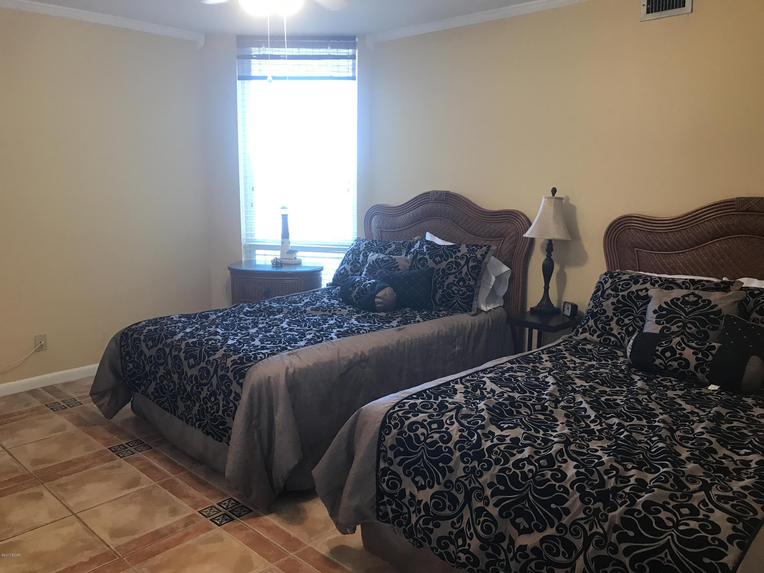 Pelican Walk - Residential