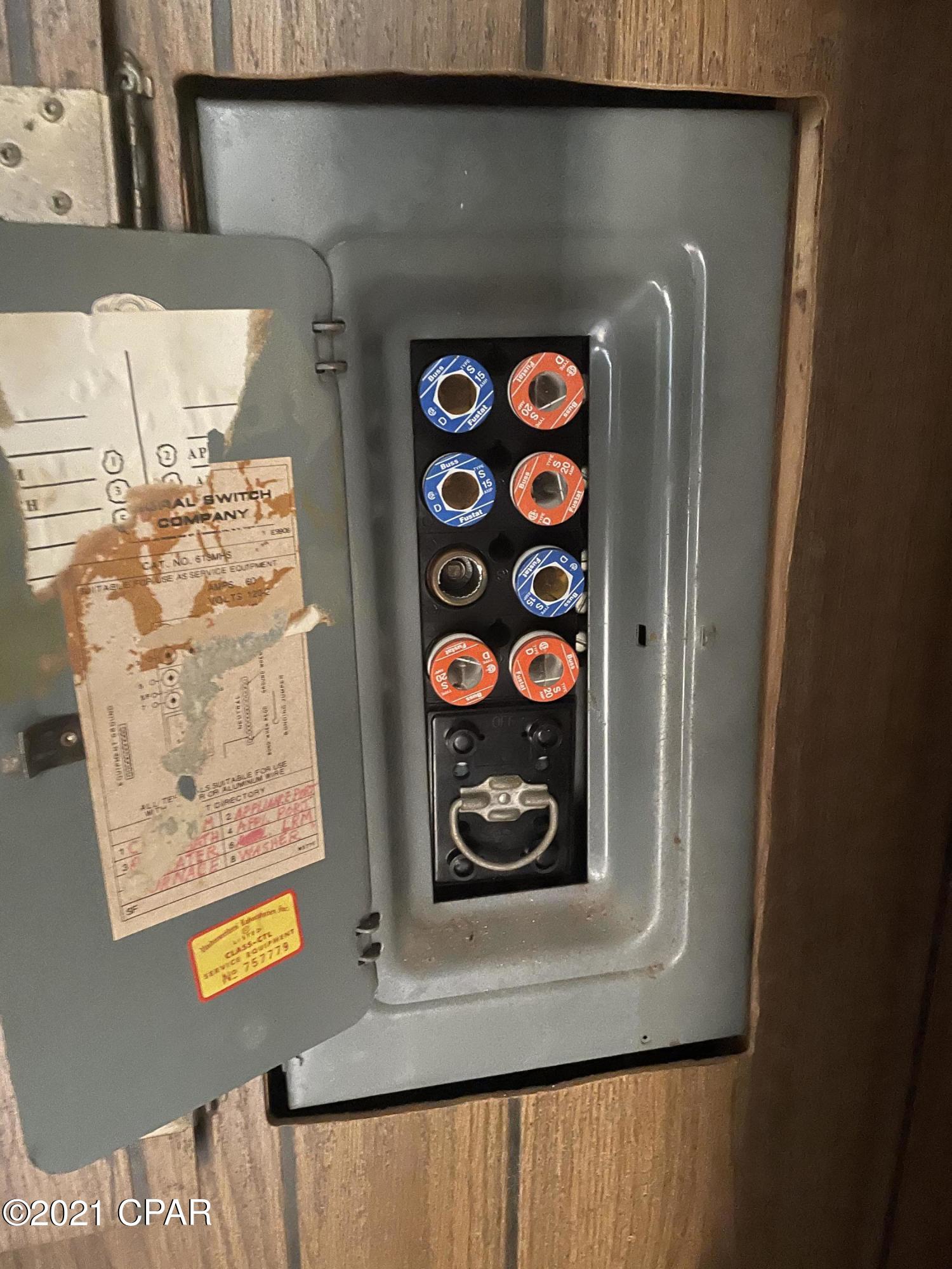 Pines 6th Add - Residential