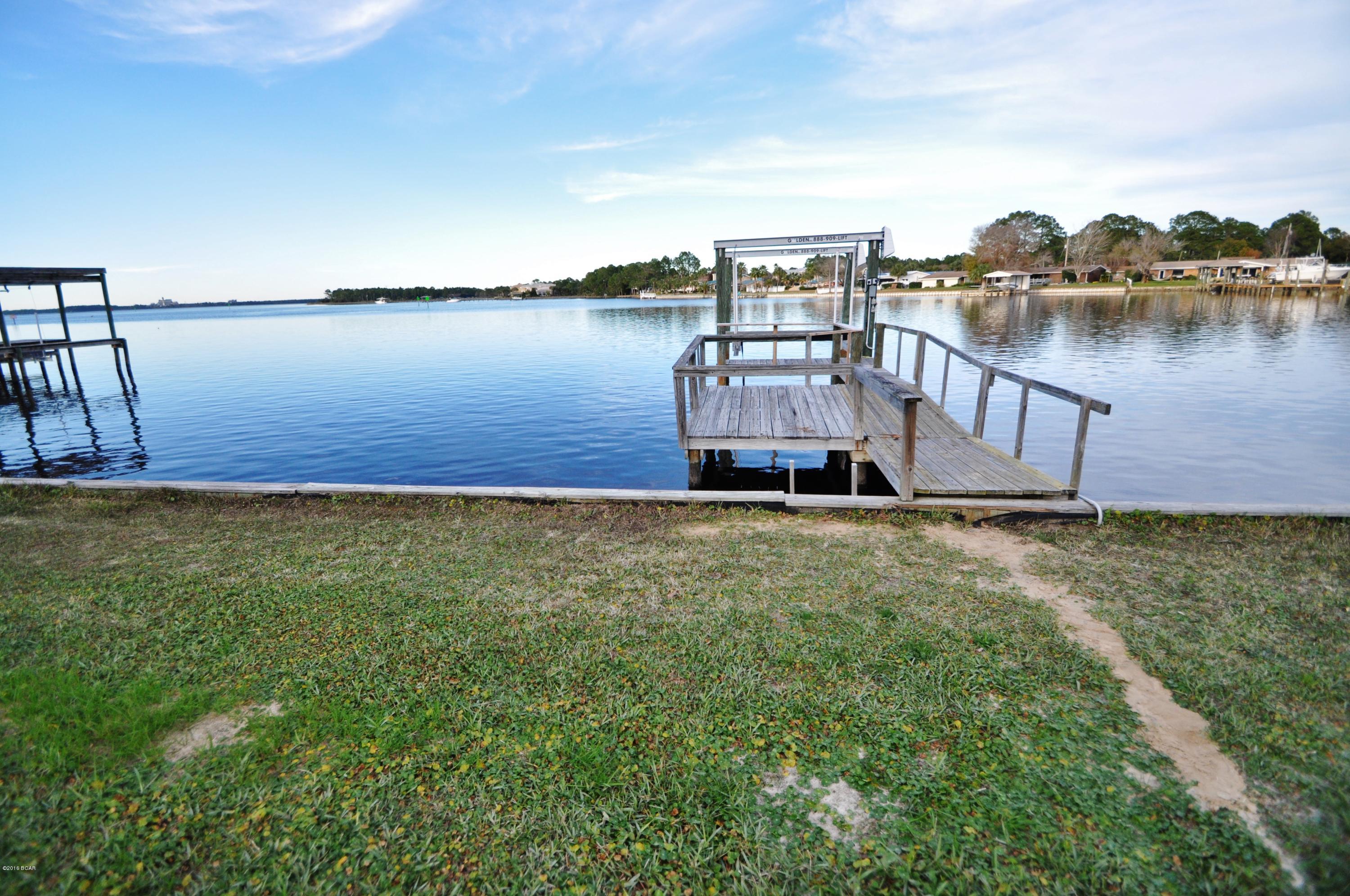 Baywood Shores Estates - Residential