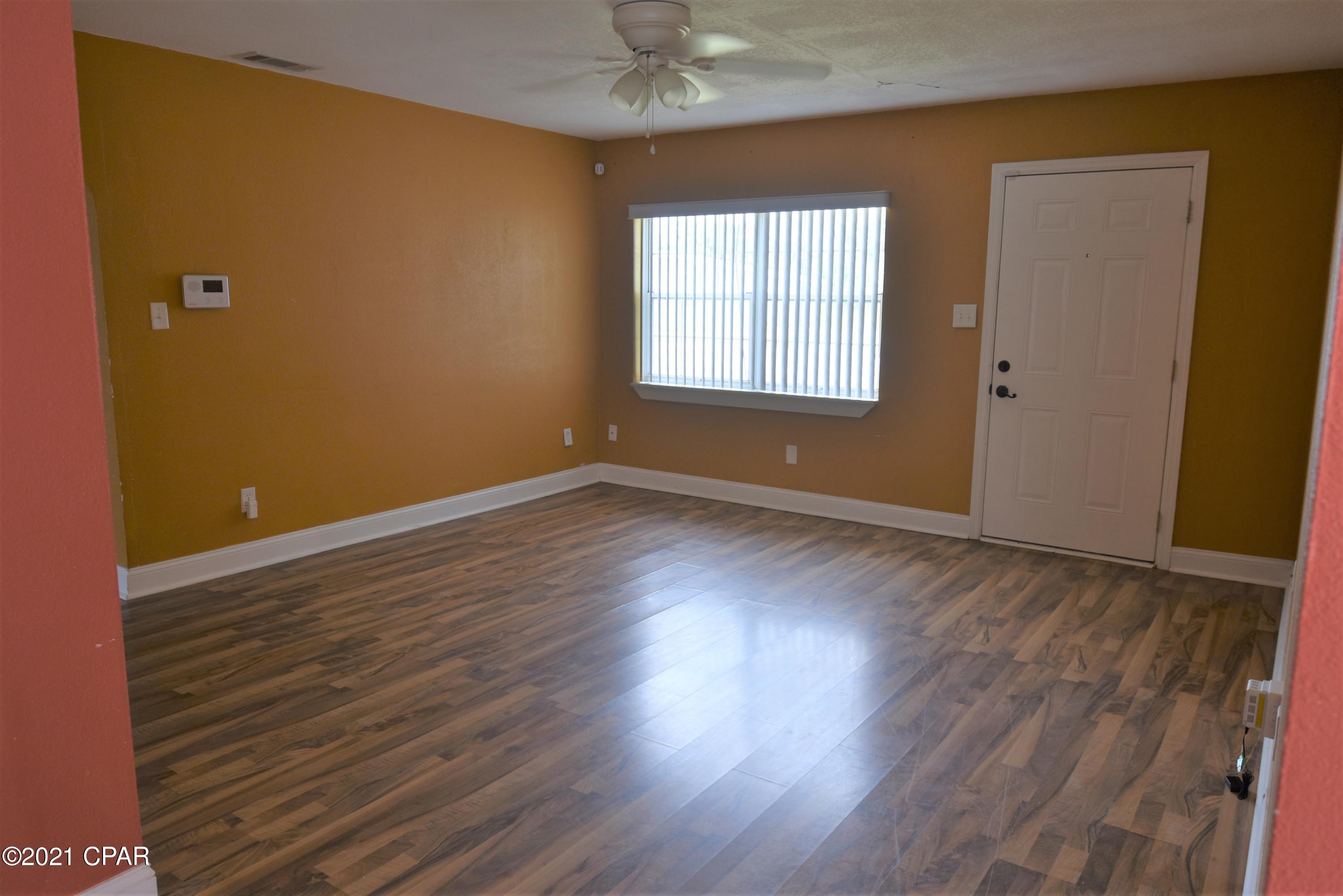 Cove Terrace 3rd Add - Residential