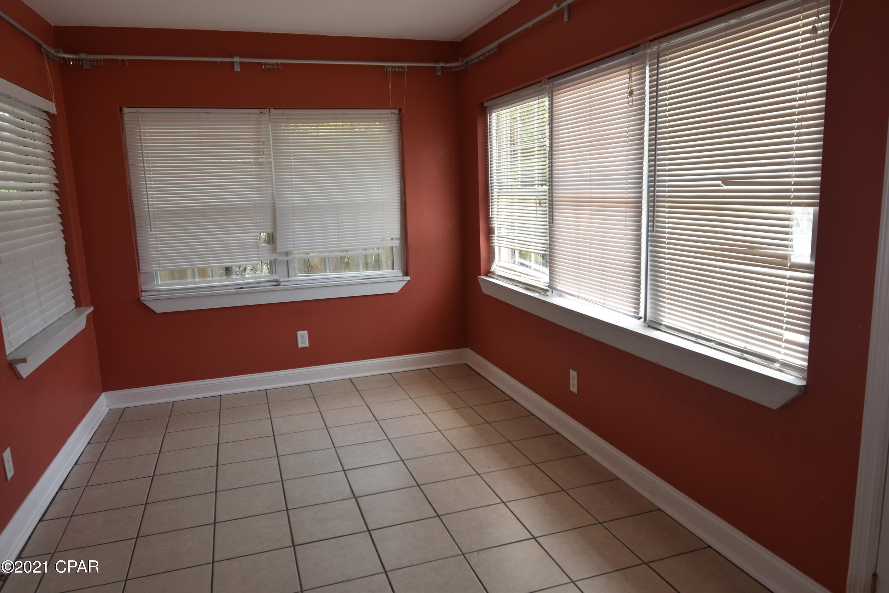 Cove Terrace 3rd Add - Residential