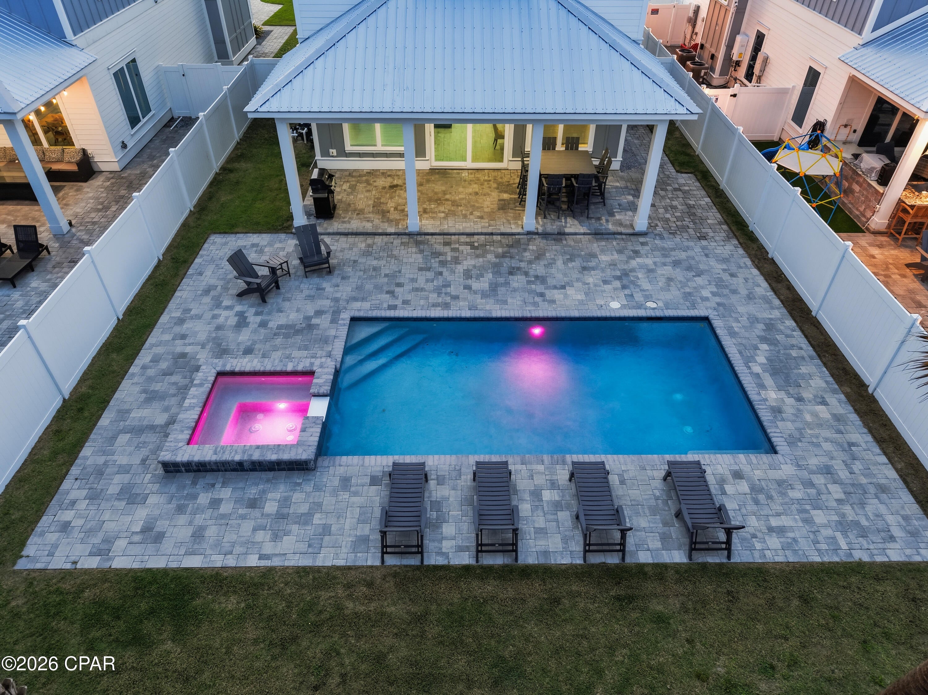 322 E Lakeshore Drive