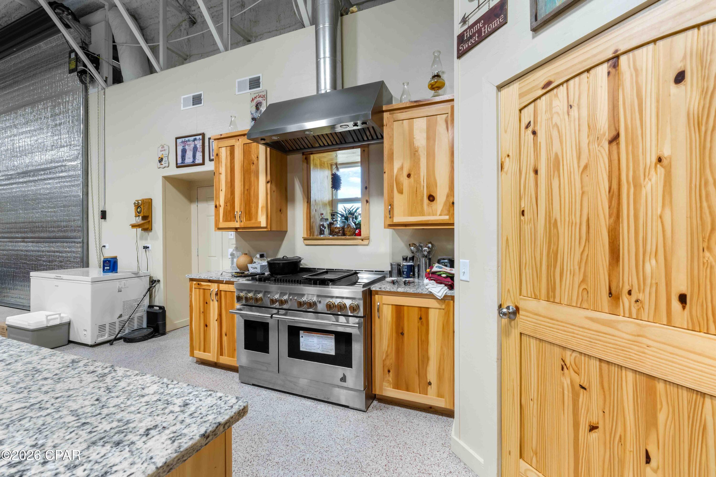 [No Recorded Subdiv] - Commercial Sale