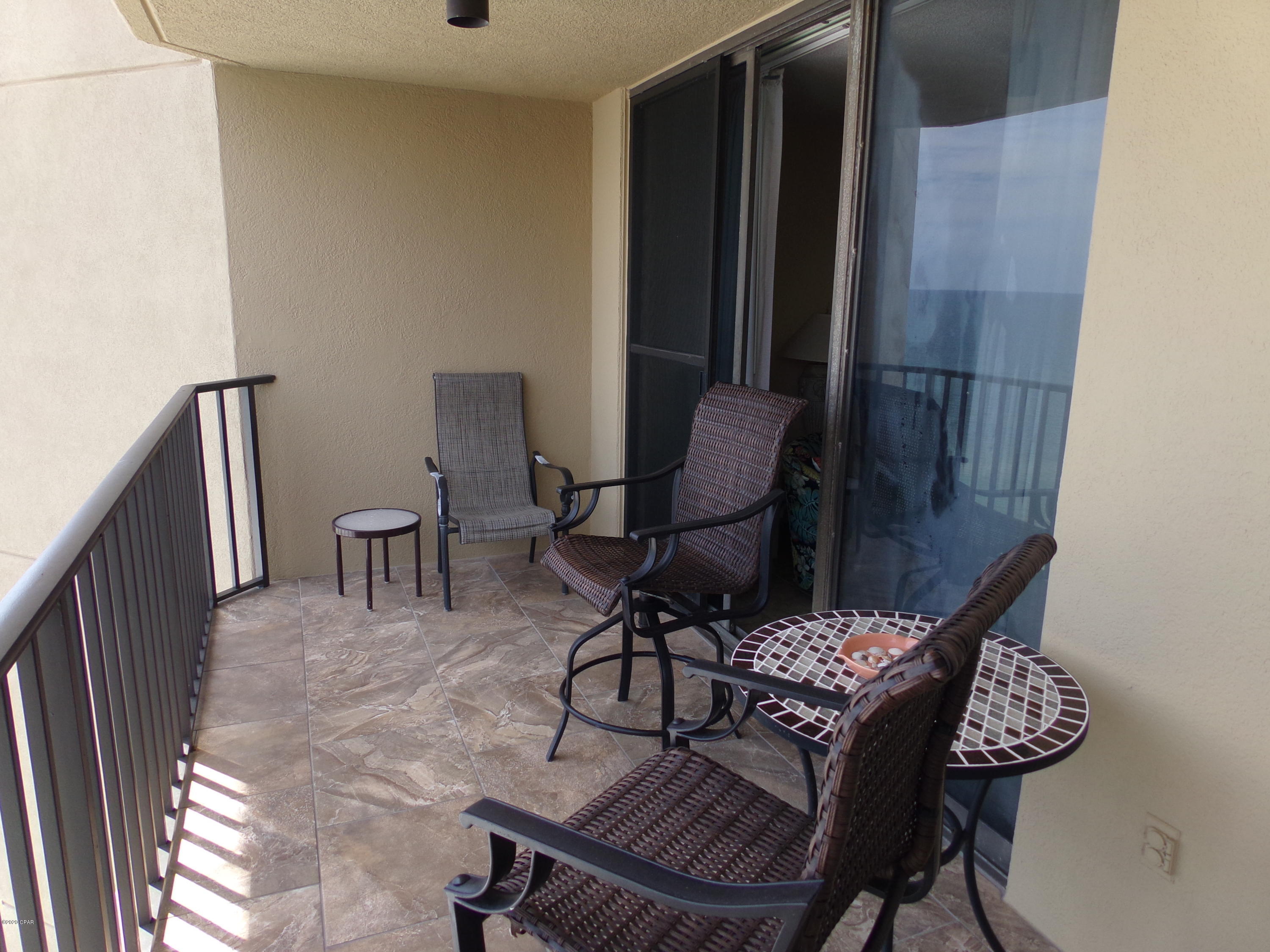 Summerhouse Condo. - Residential