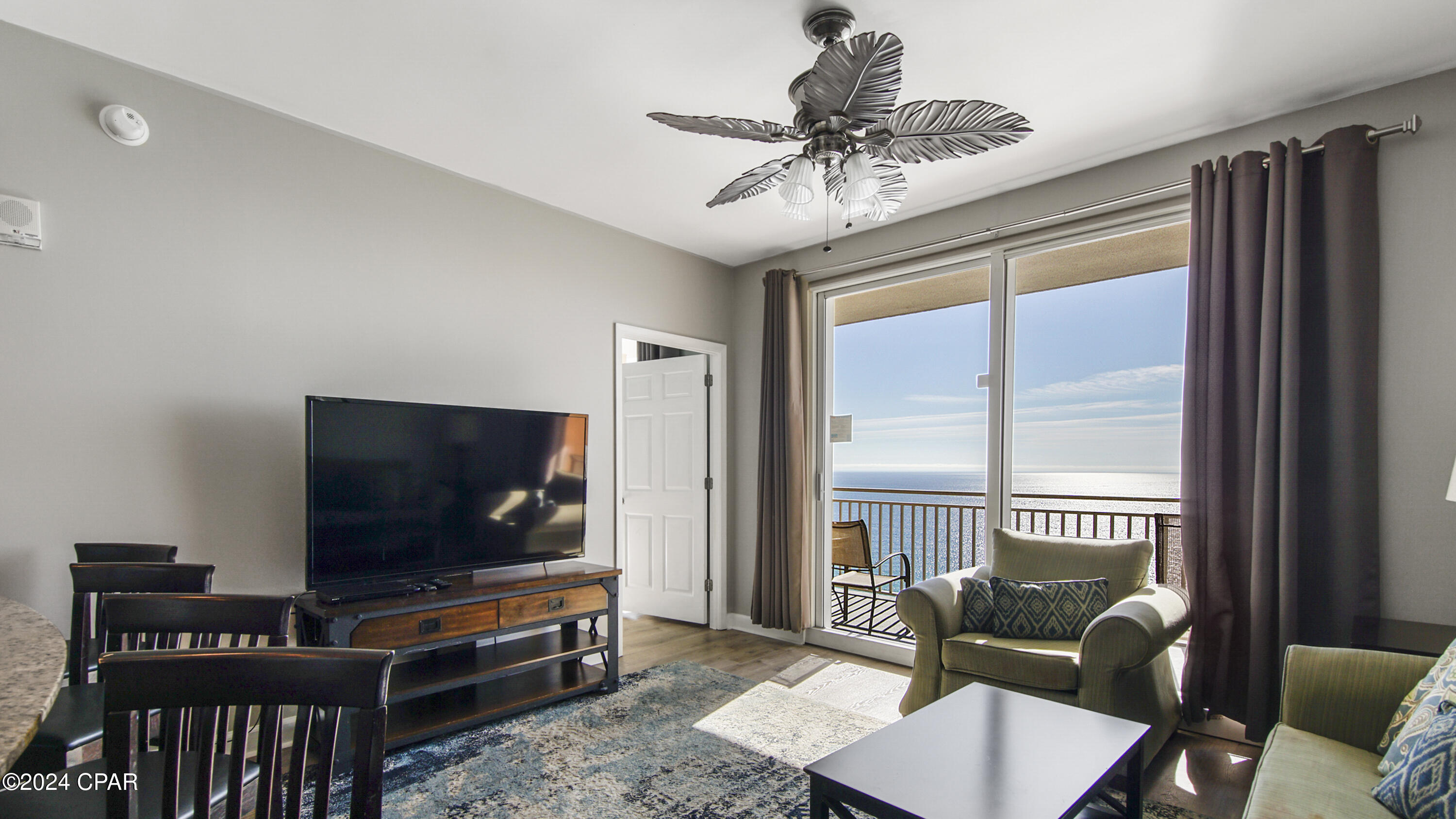 Splash Condo - Residential