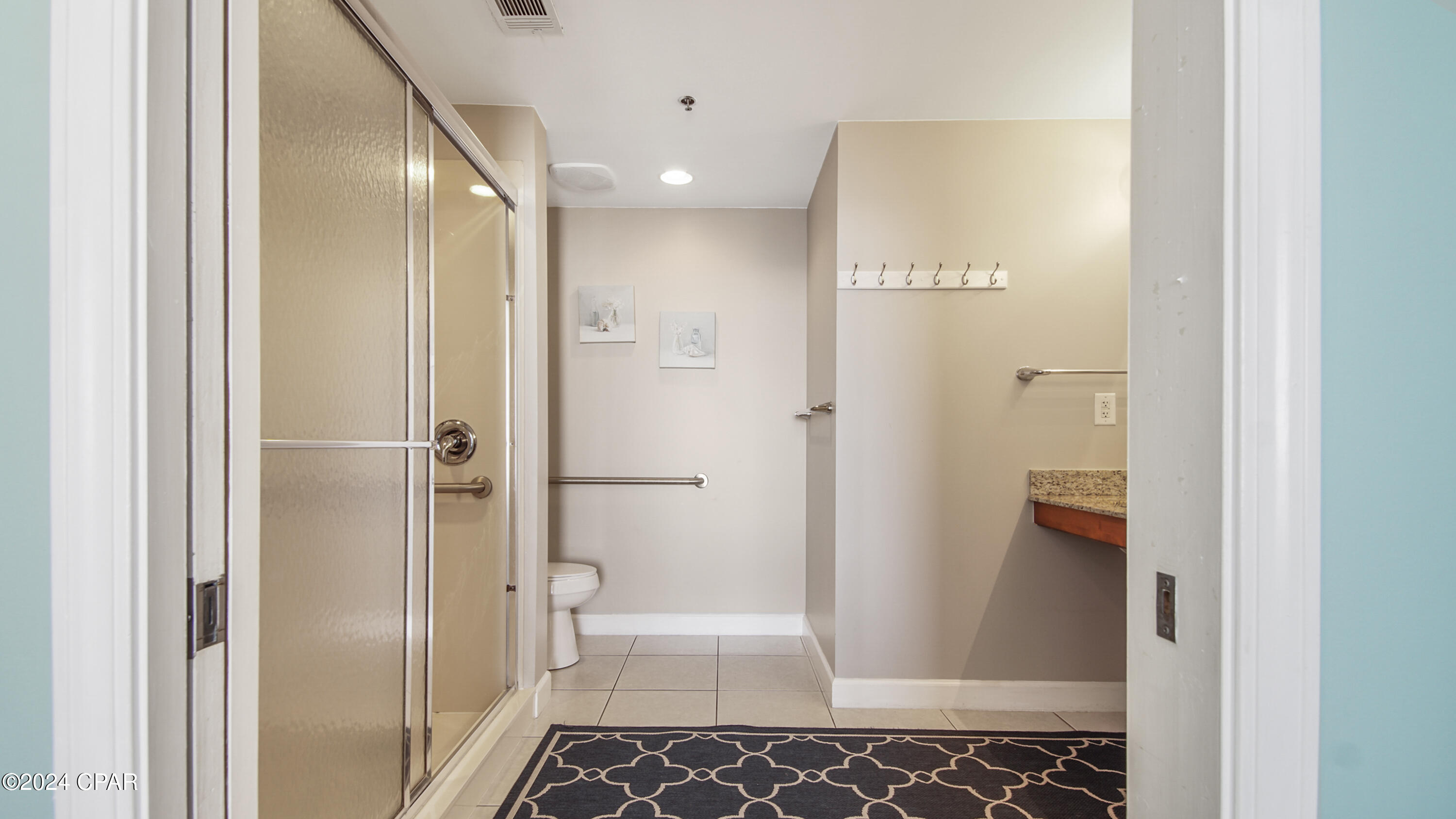 Splash Condo - Residential