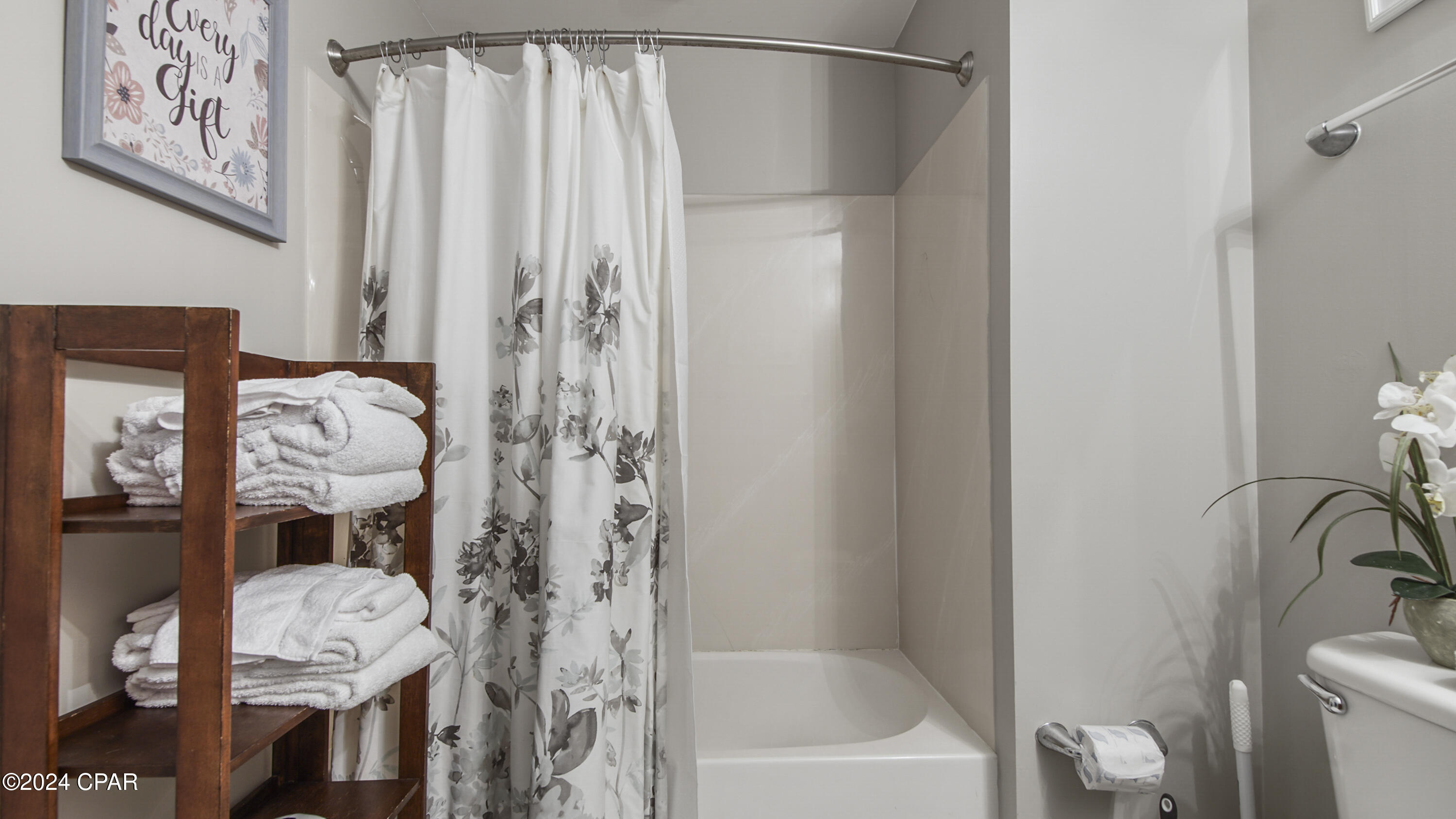 Splash Condo - Residential