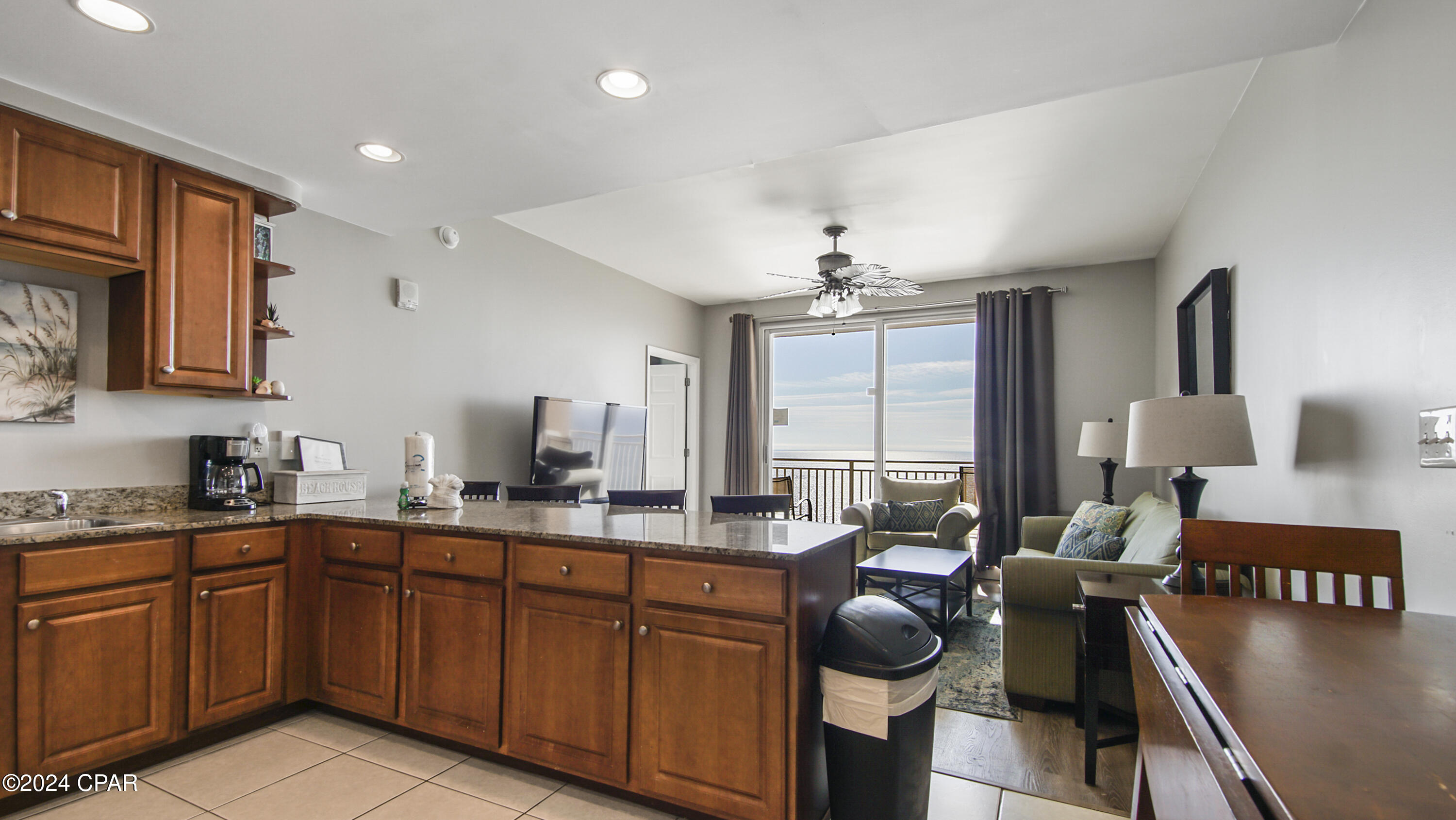 Splash Condo - Residential