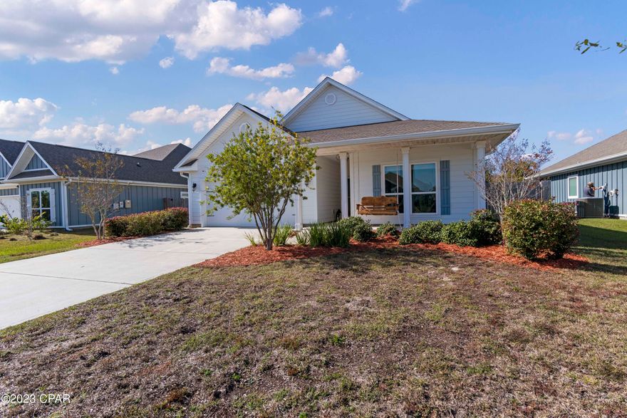 Under Contract with a 24 hour kick out clause.  ***SELLER TO CONTRIBUTE 5K TOWARDS BUYERS CLOSING COSTS*** Welcome Home To 120 Bridge Harbor Lane! This Beautiful Home Is Sure To Impress With Many Upgraded Features Throughout, Including Granite Countertops, 9' Ceilings, Tongue And Groove Floors, Screened Back Porch, Epoxy Garage Floor, Hardy Board Exterior Siding, Gutters, Under Ground Sprinkler System, 7' Privacy Fence With Gate For Trailer/Boat Parking And Large Driveway That Can Accommodate 4 Cars. Located In The Lovely Community Of Bridge Harbor, Close To Local Shopping, Dining And Schools.
Community Offers Gorgeous Amenity Center With Pool, Chef Style Grills, Park/Picnic Area, & Walking Access To The Bay. Community offers gorgeous amenity center with pool, chef style grills, park/ picnic area, & walking access to the bay.