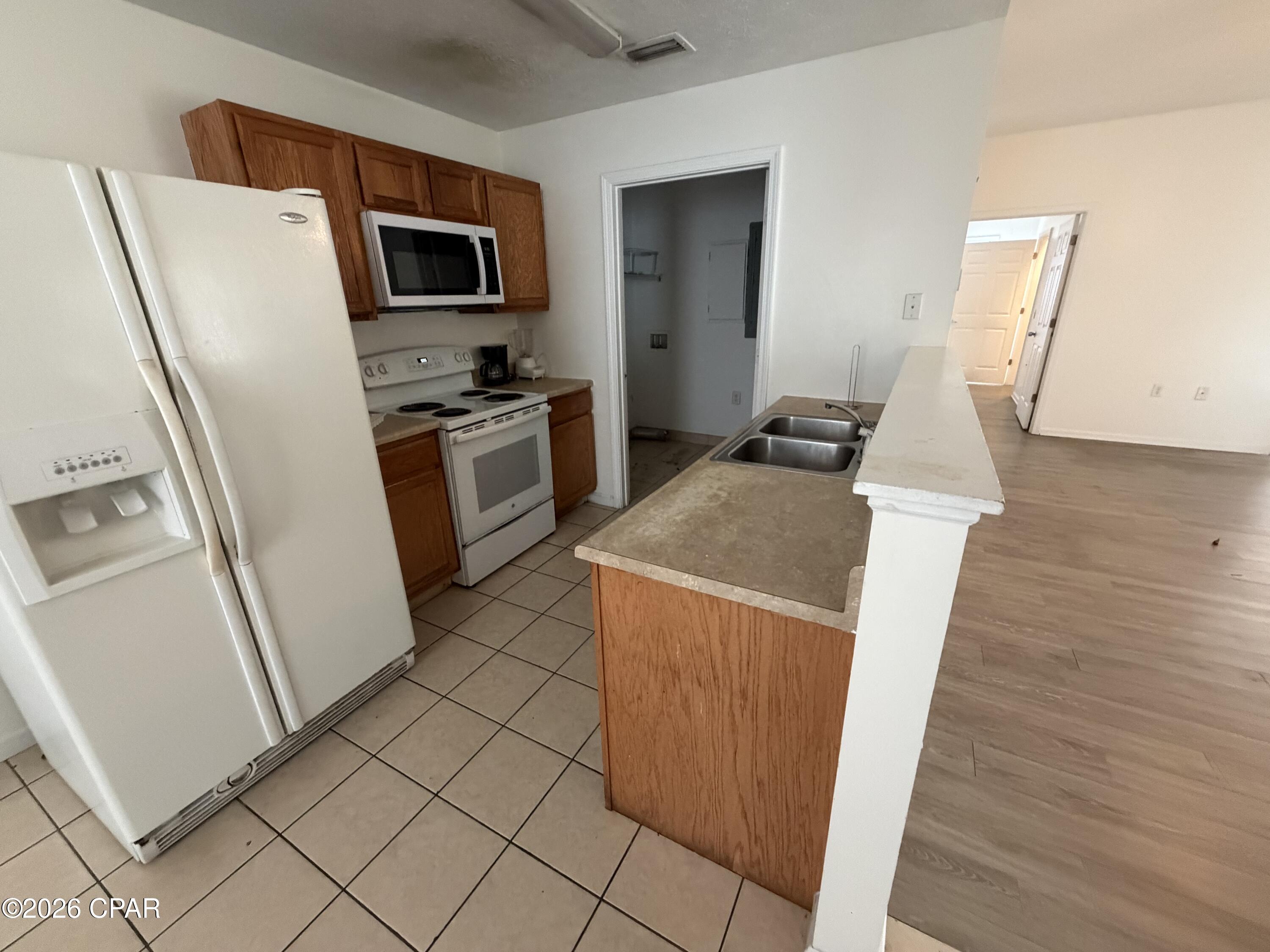 [No Recorded Subdiv] - Residential Lease