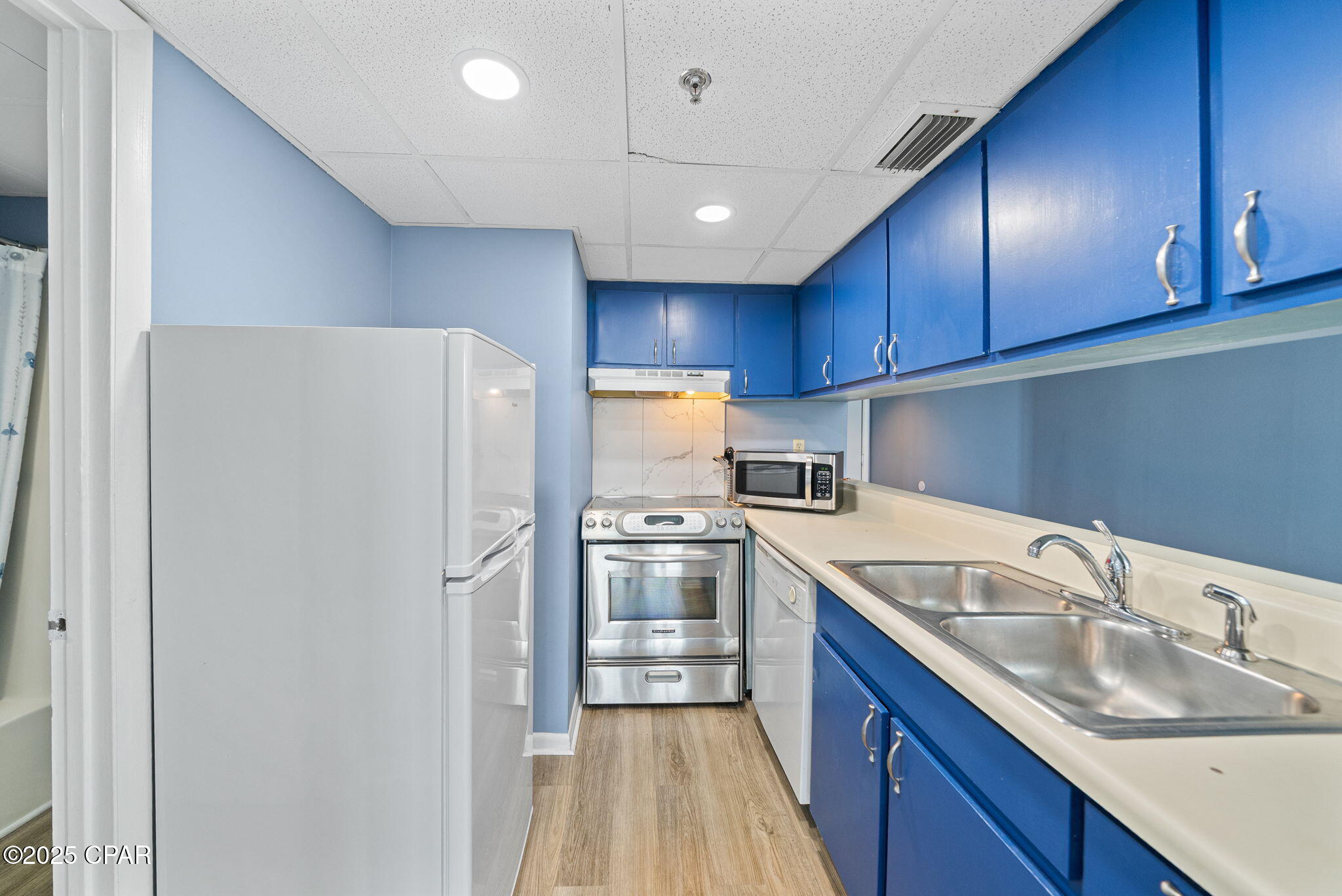 Sunbird Condo - Residential