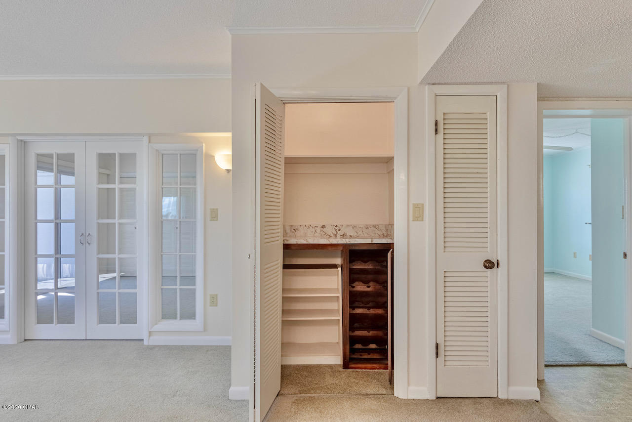 Colony Club - Residential