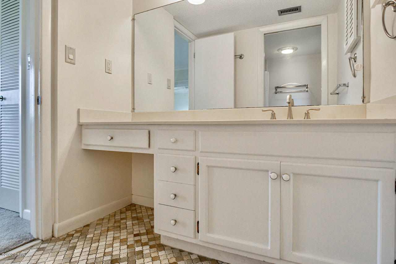 Colony Club - Residential