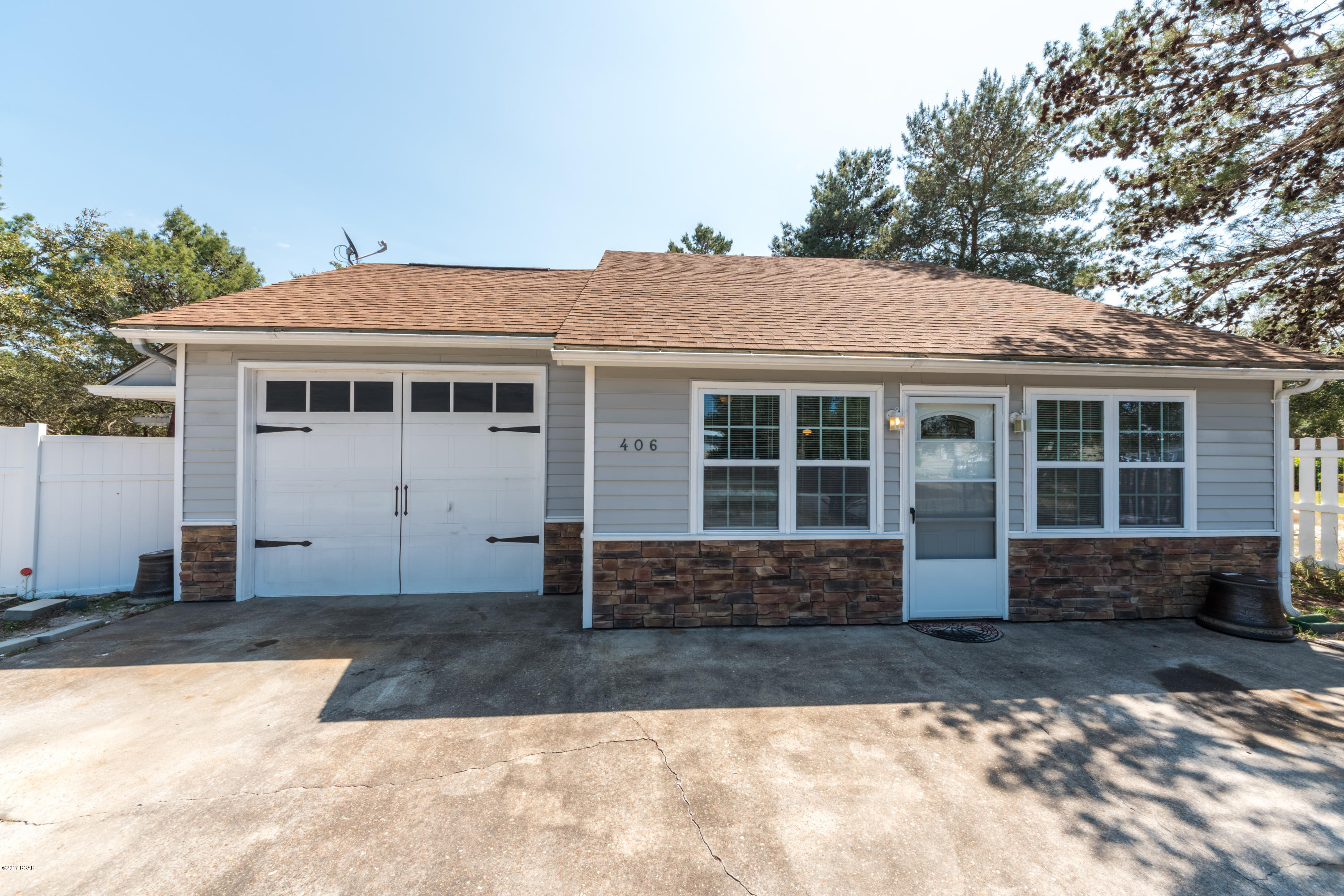 North Lagoon Oaks - Residential