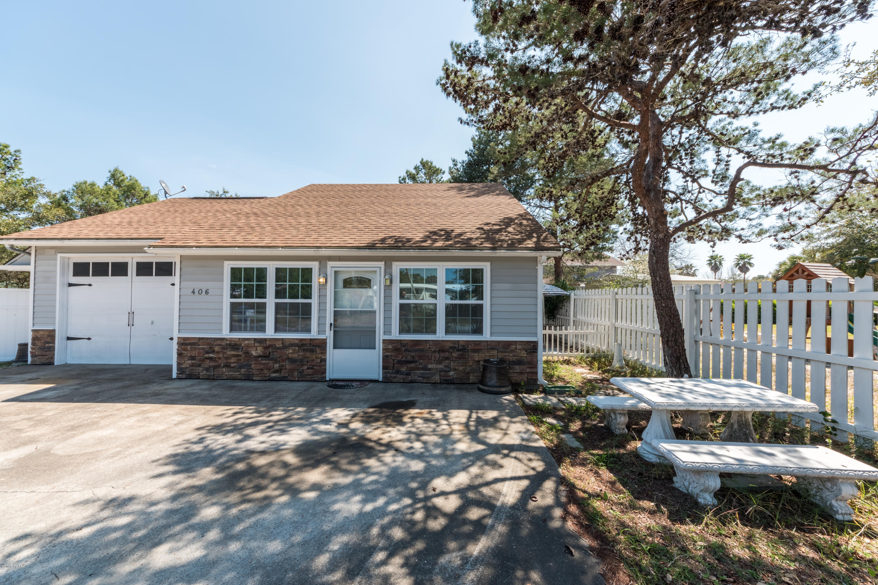 North Lagoon Oaks - Residential