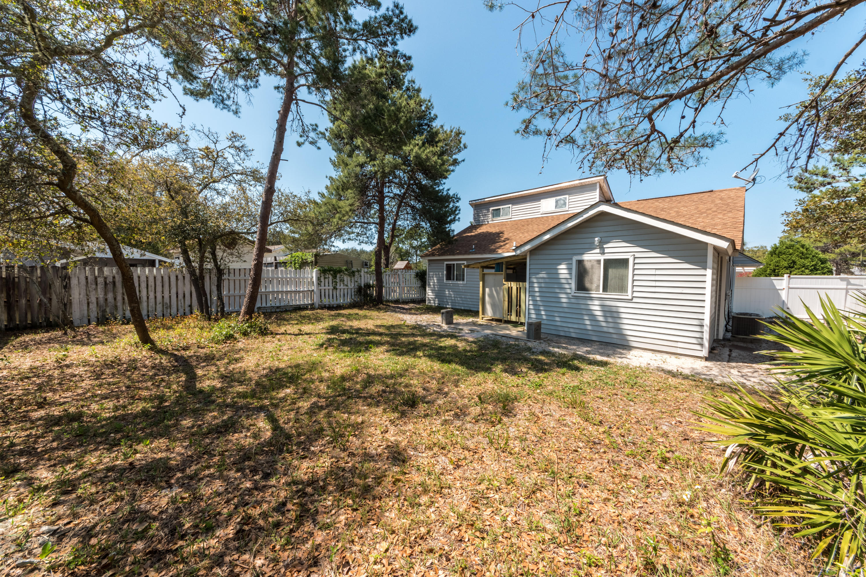 North Lagoon Oaks - Residential