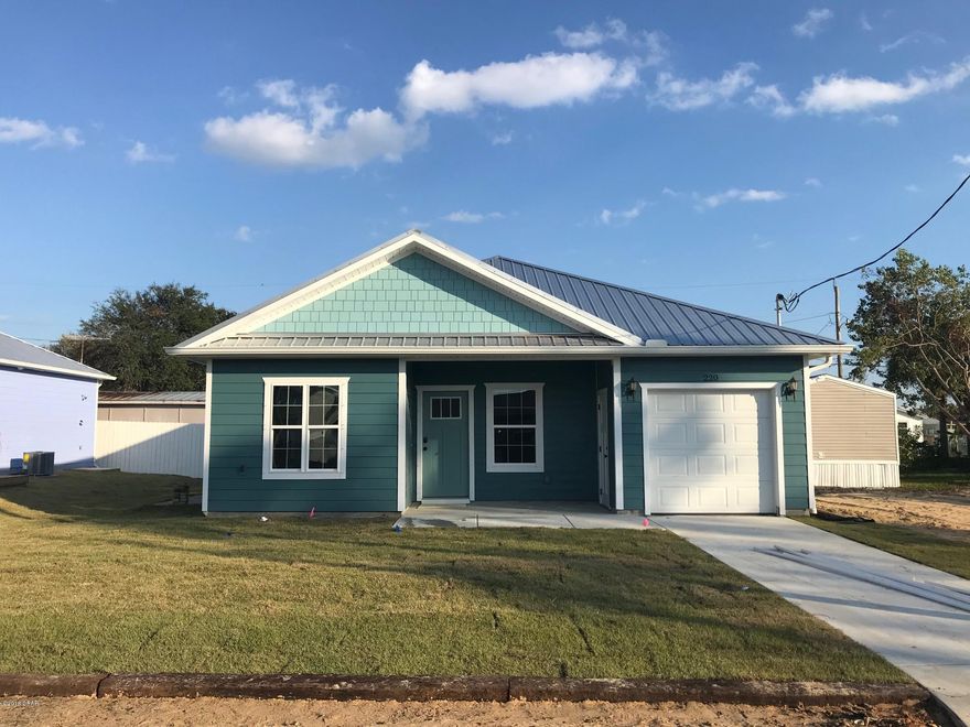 Newly constructed Beach Home located in the center of Reserved Laguna Beach. This 2/2 house comes with vinyl plank flooring, extra nice appliances, exterior shower, 2 extra parking spaces for guests, irrigation system, & much more