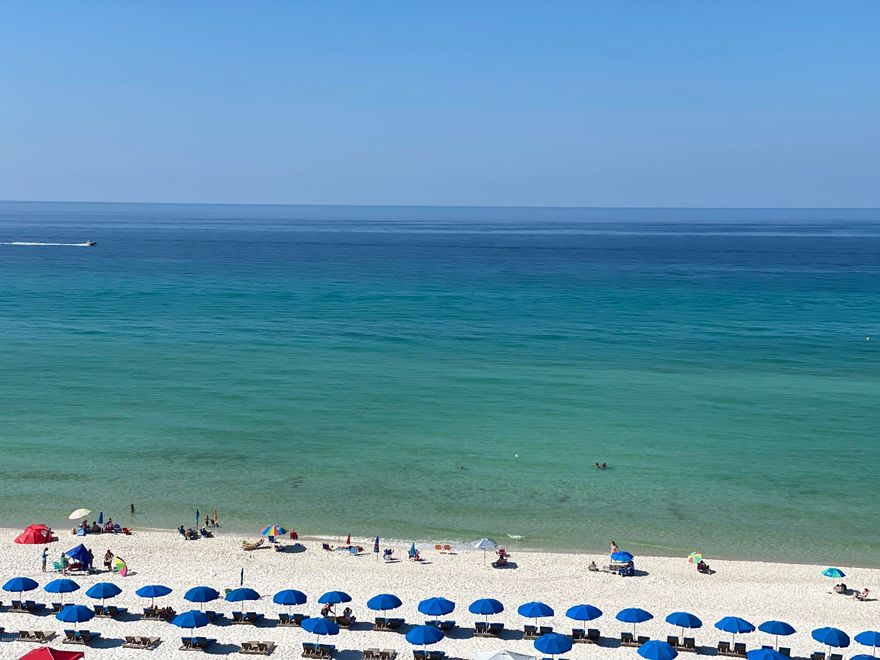 Beautiful Gulf front property, 2 Pools , Hot Tubs, Tiki Bar and much more .