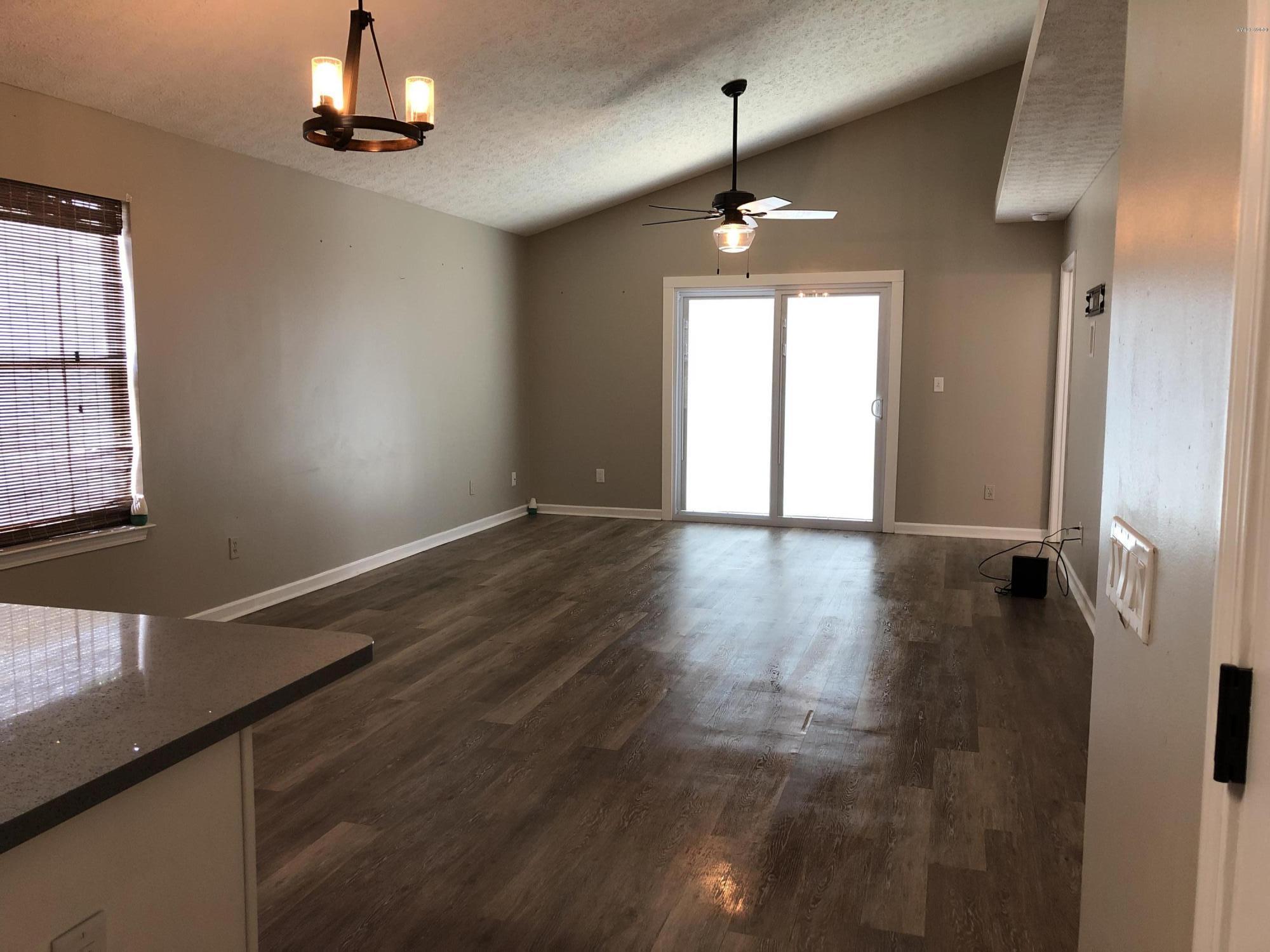 Palm Cove - Residential Lease