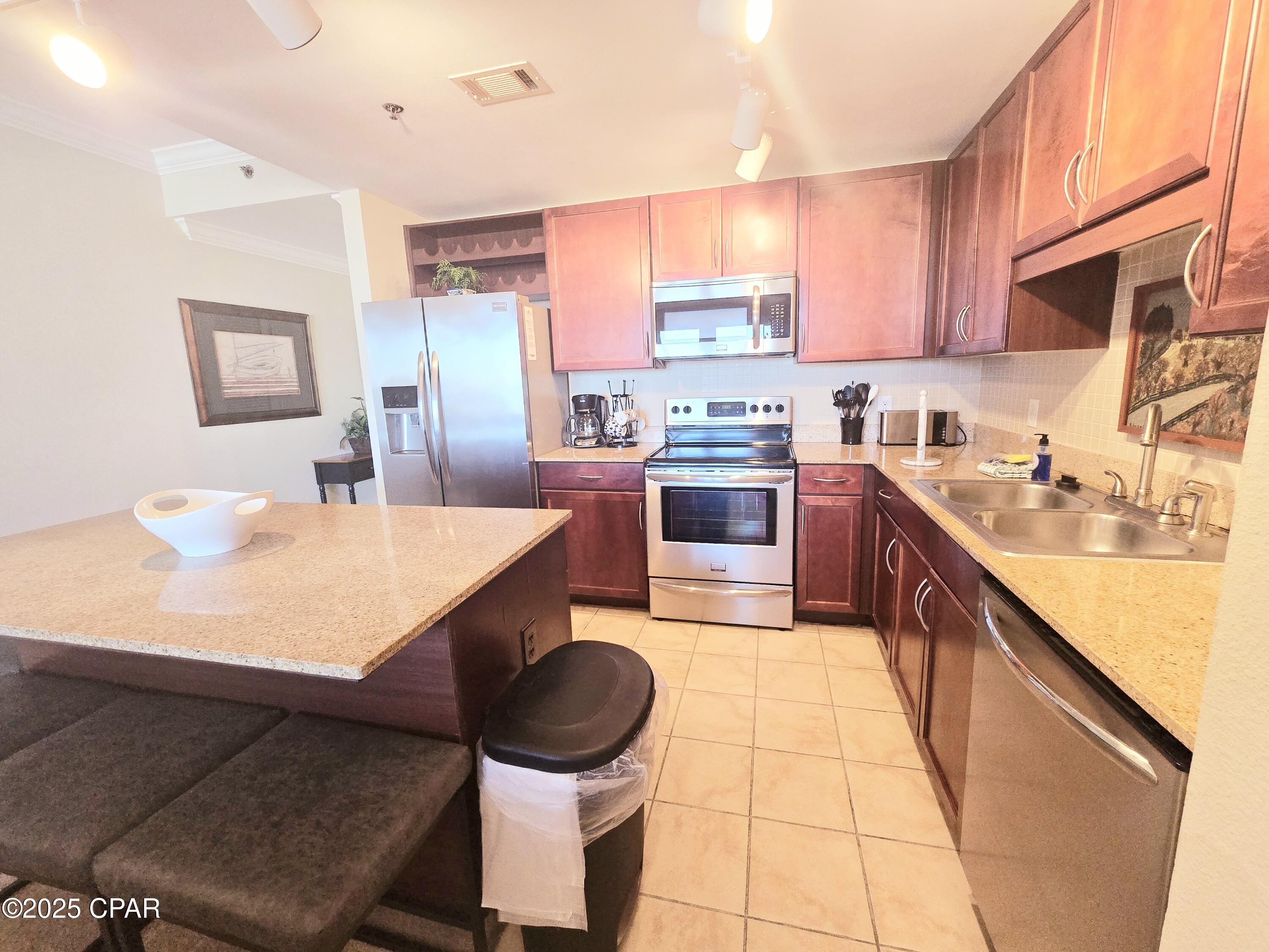 Laketown Wharf - Residential Lease