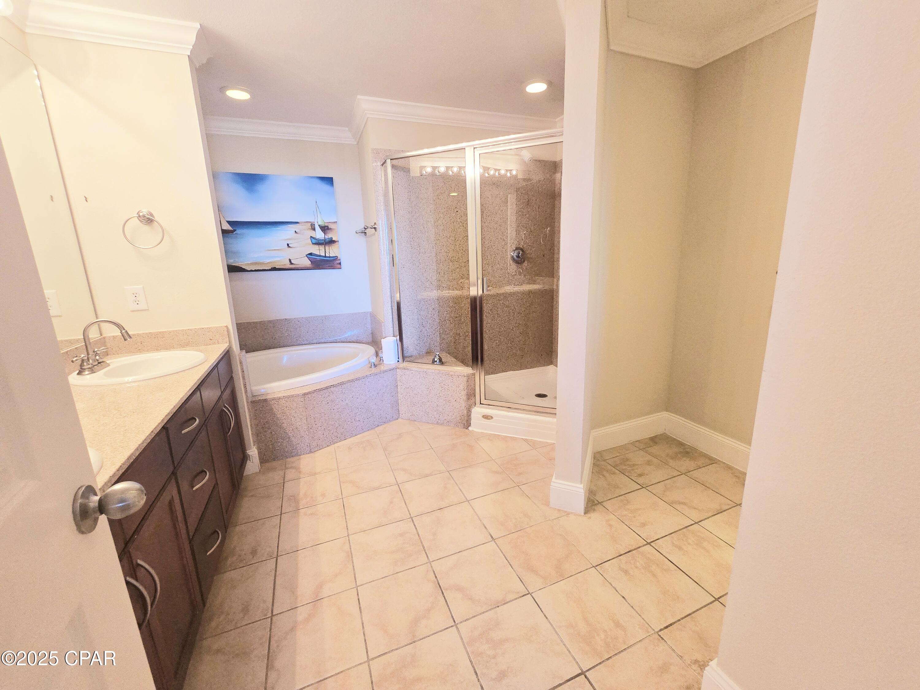 Laketown Wharf - Residential Lease