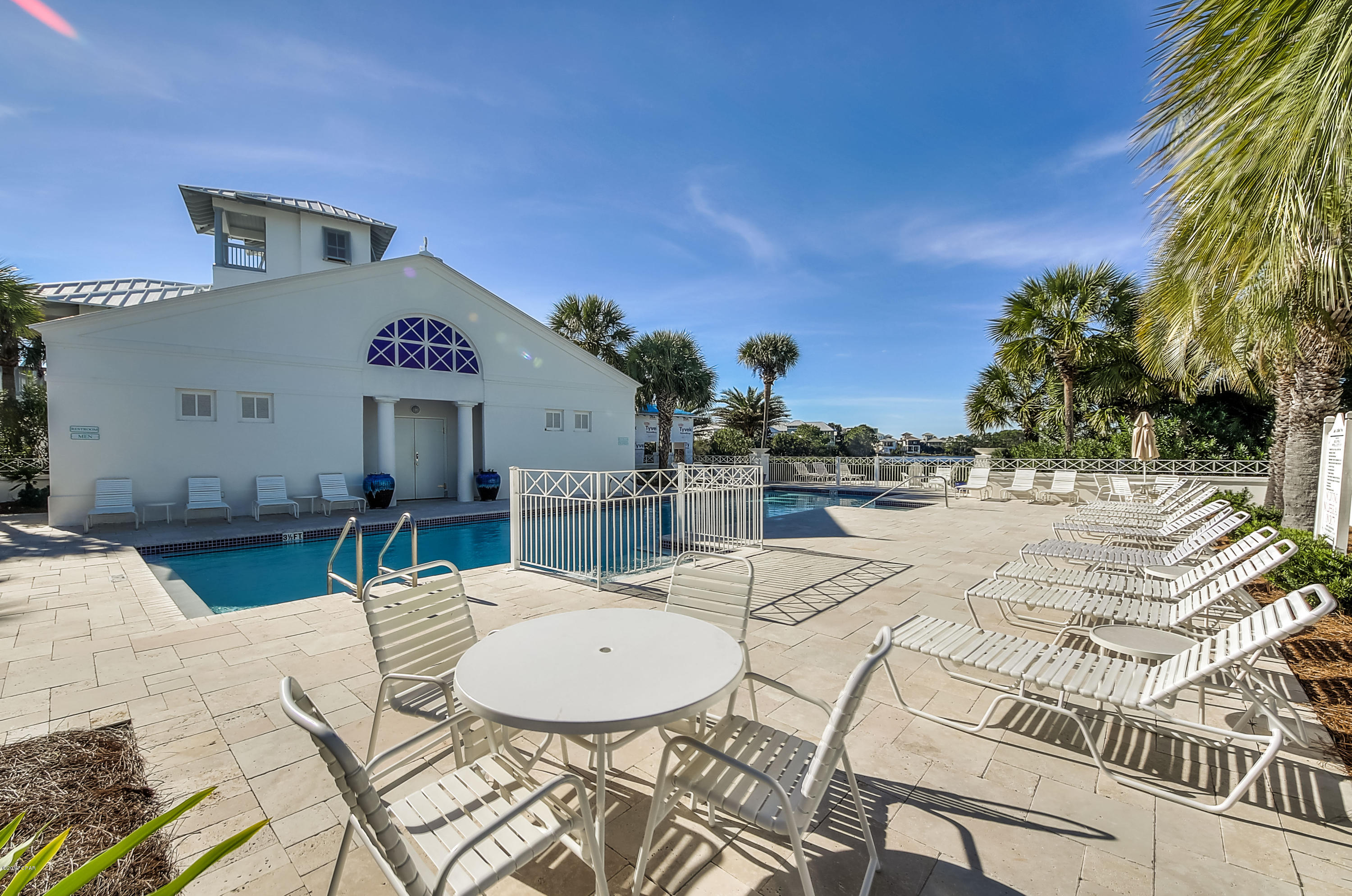 Carillon Beach Inn - Residential