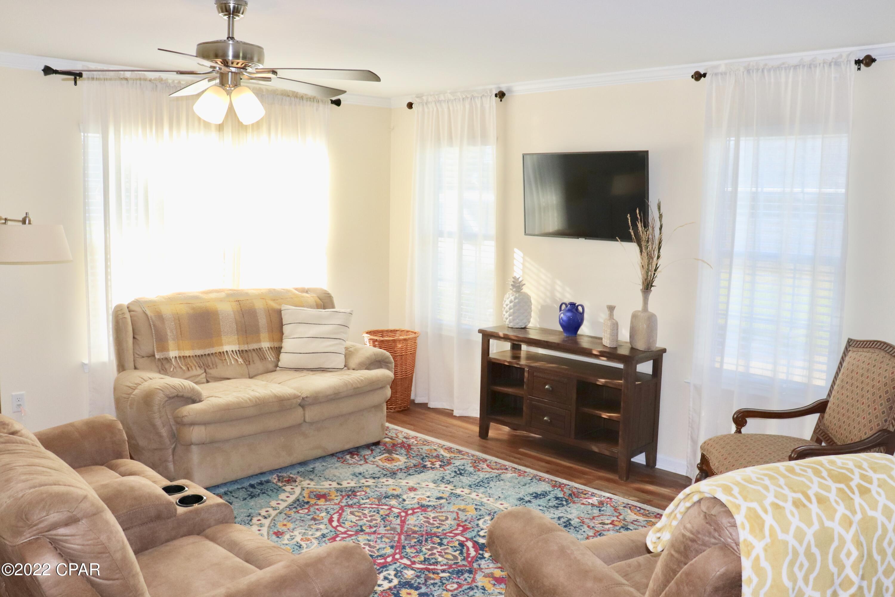 Lake Forest Estates - Residential