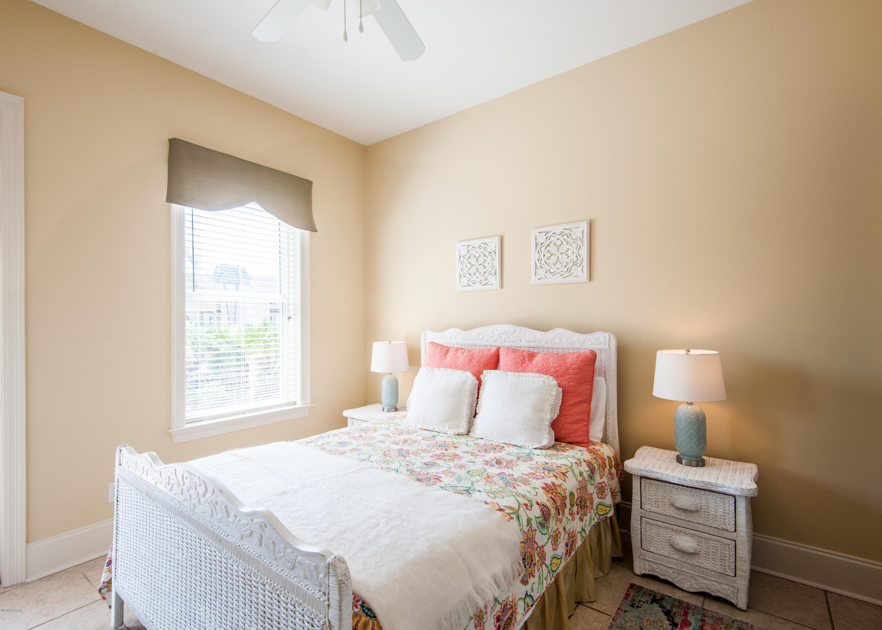 La Valencia Beach Resort - Residential