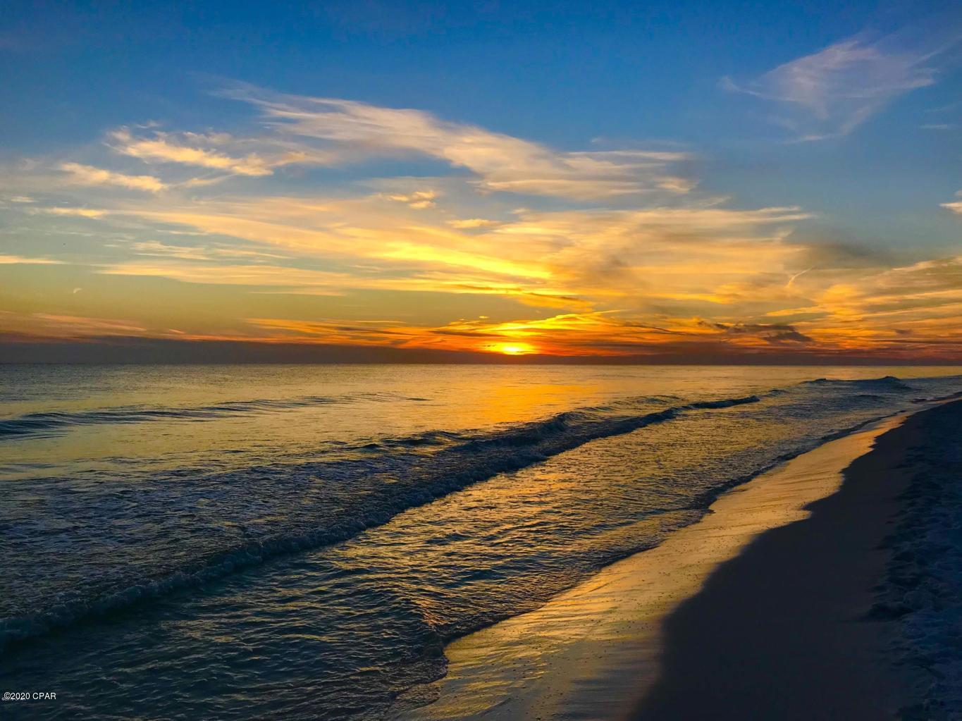 La Valencia Beach Resort - Residential