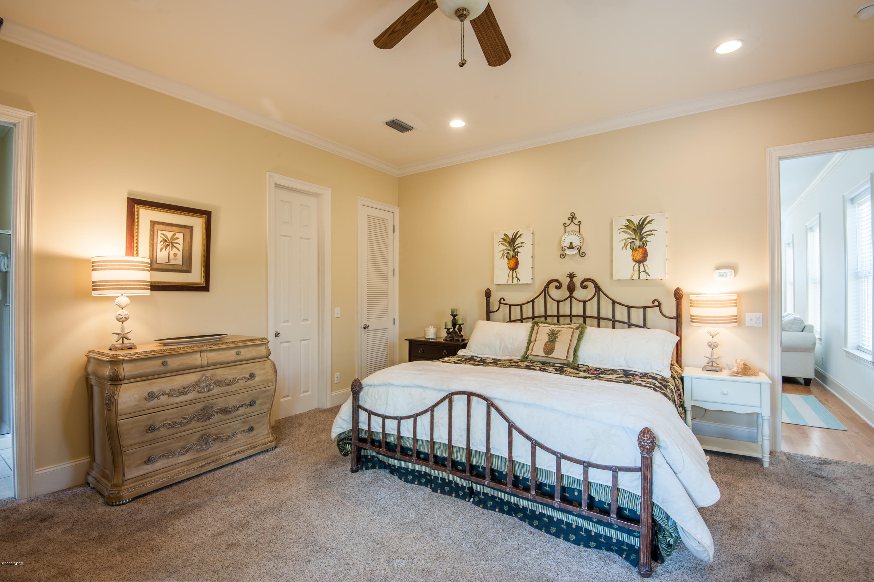 La Valencia Beach Resort - Residential