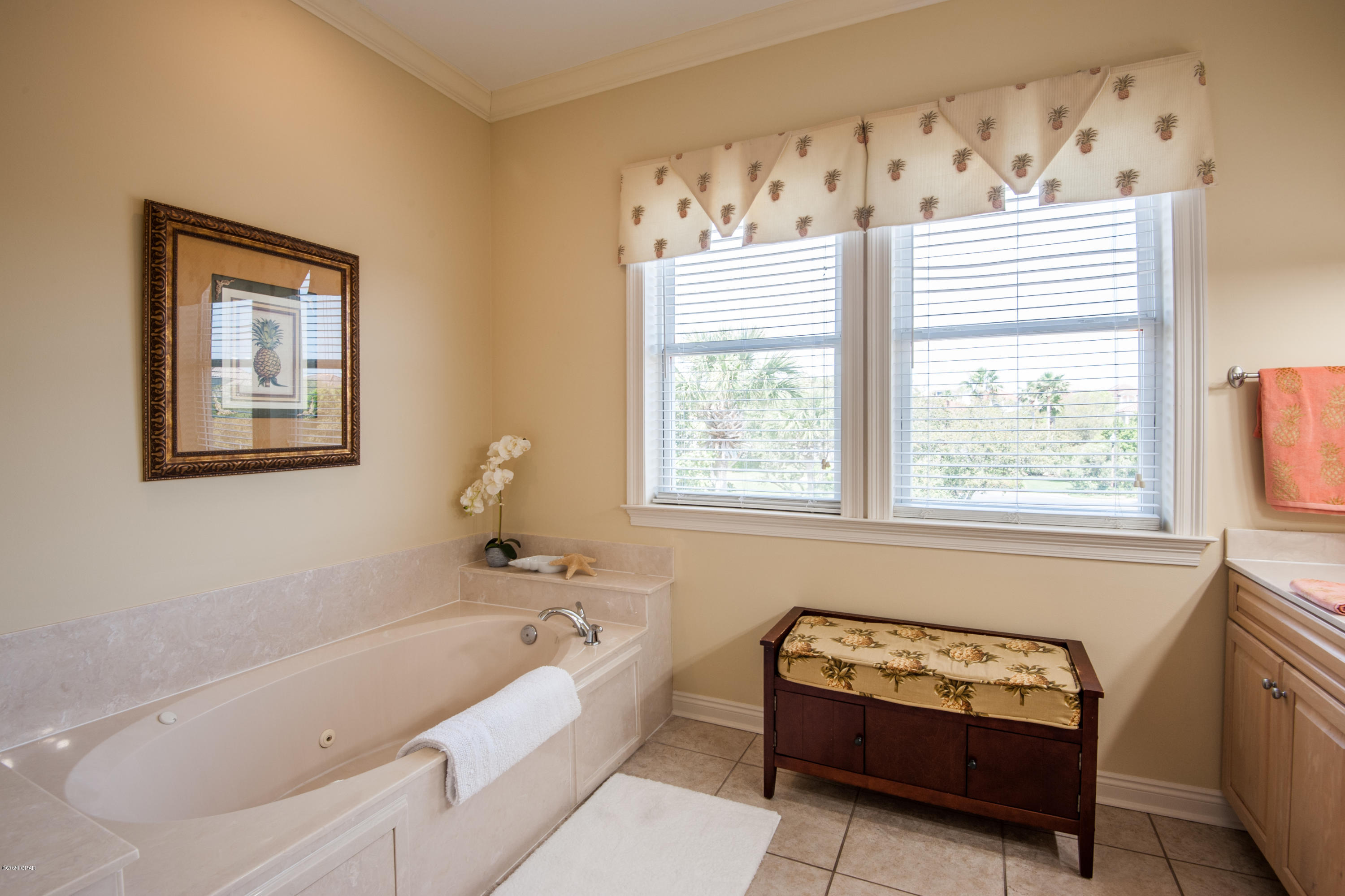 La Valencia Beach Resort - Residential