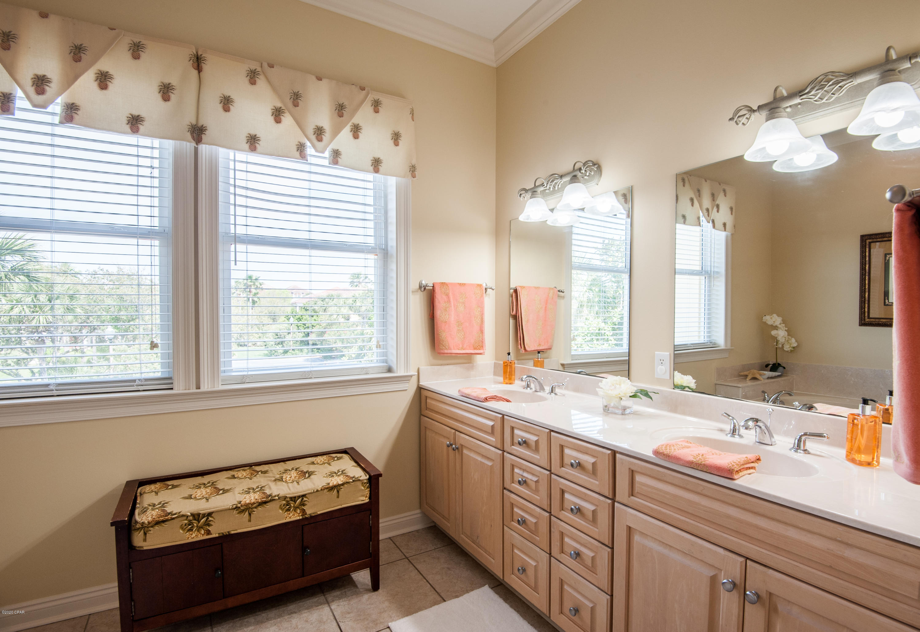 La Valencia Beach Resort - Residential