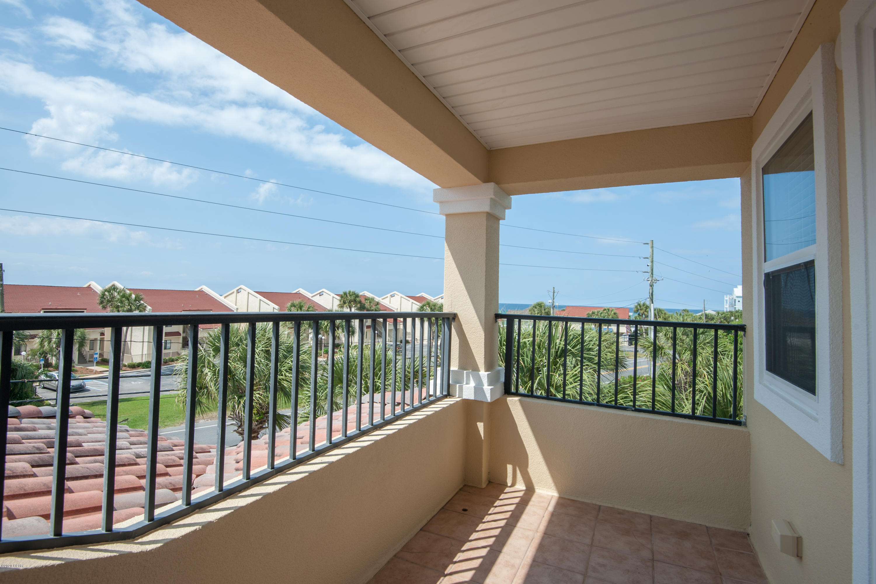 La Valencia Beach Resort - Residential