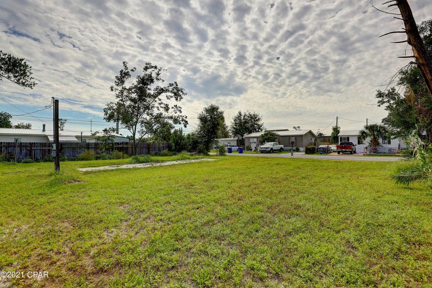 Check out this amazing lot ready with City Water and Sewer. Mobile Home is allowed per the city. Call today this wont last long.