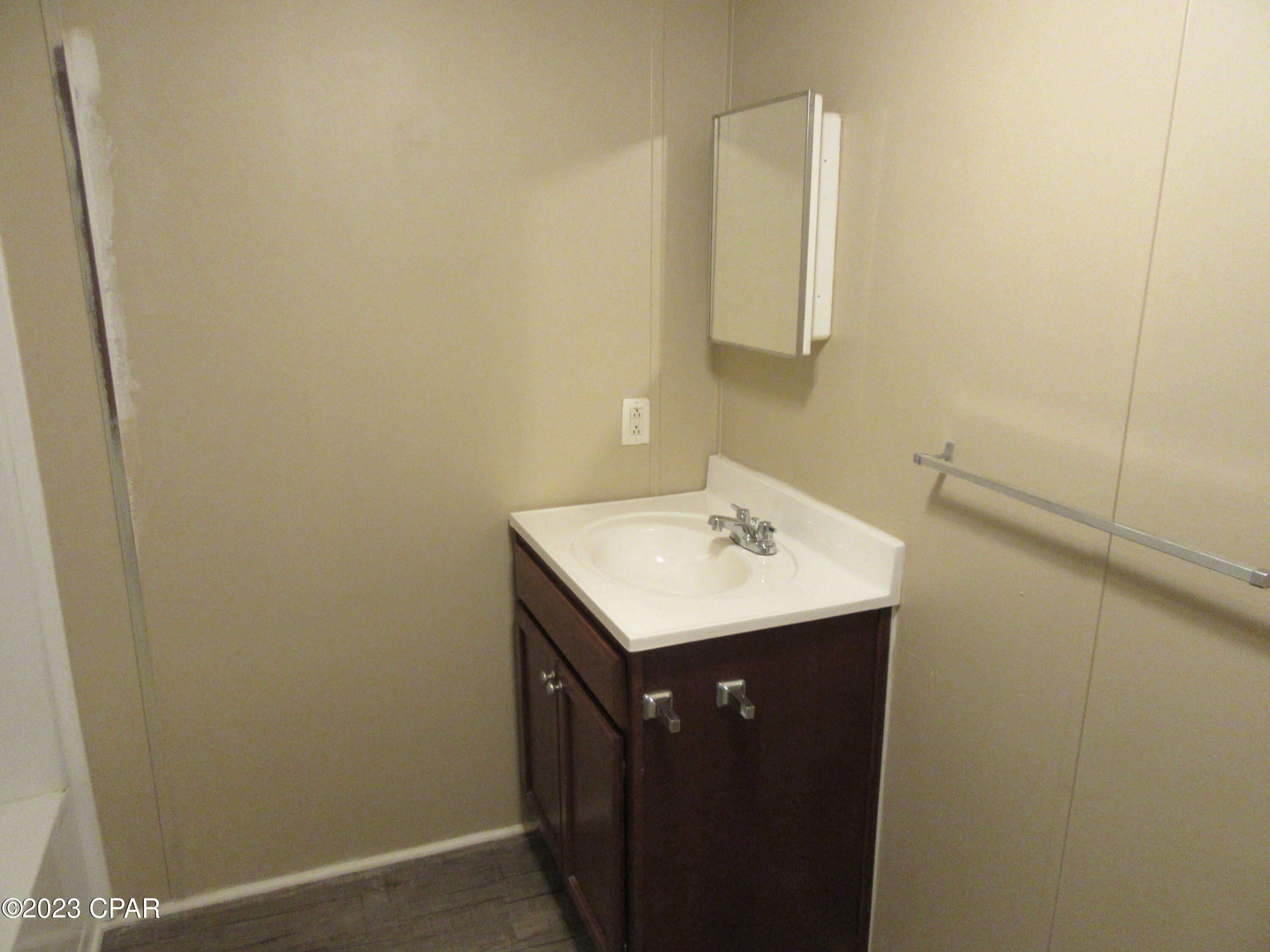 [No Recorded Subdiv] - Residential Lease