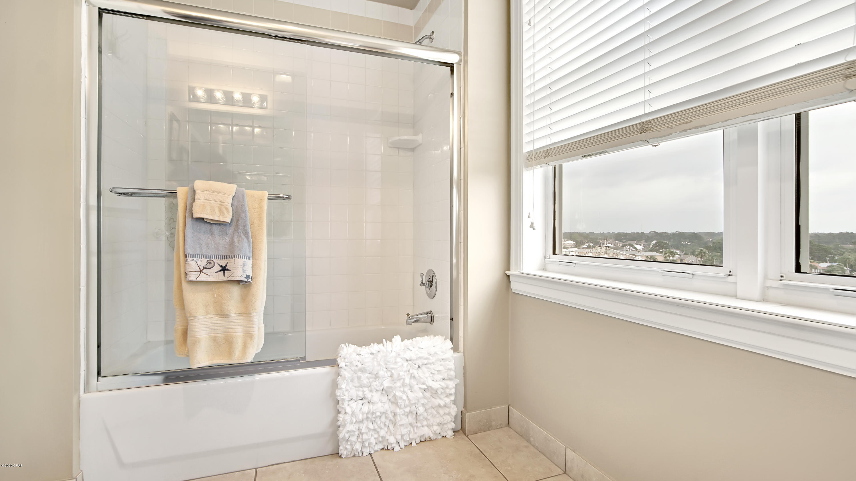 En Soleil Condo - Residential