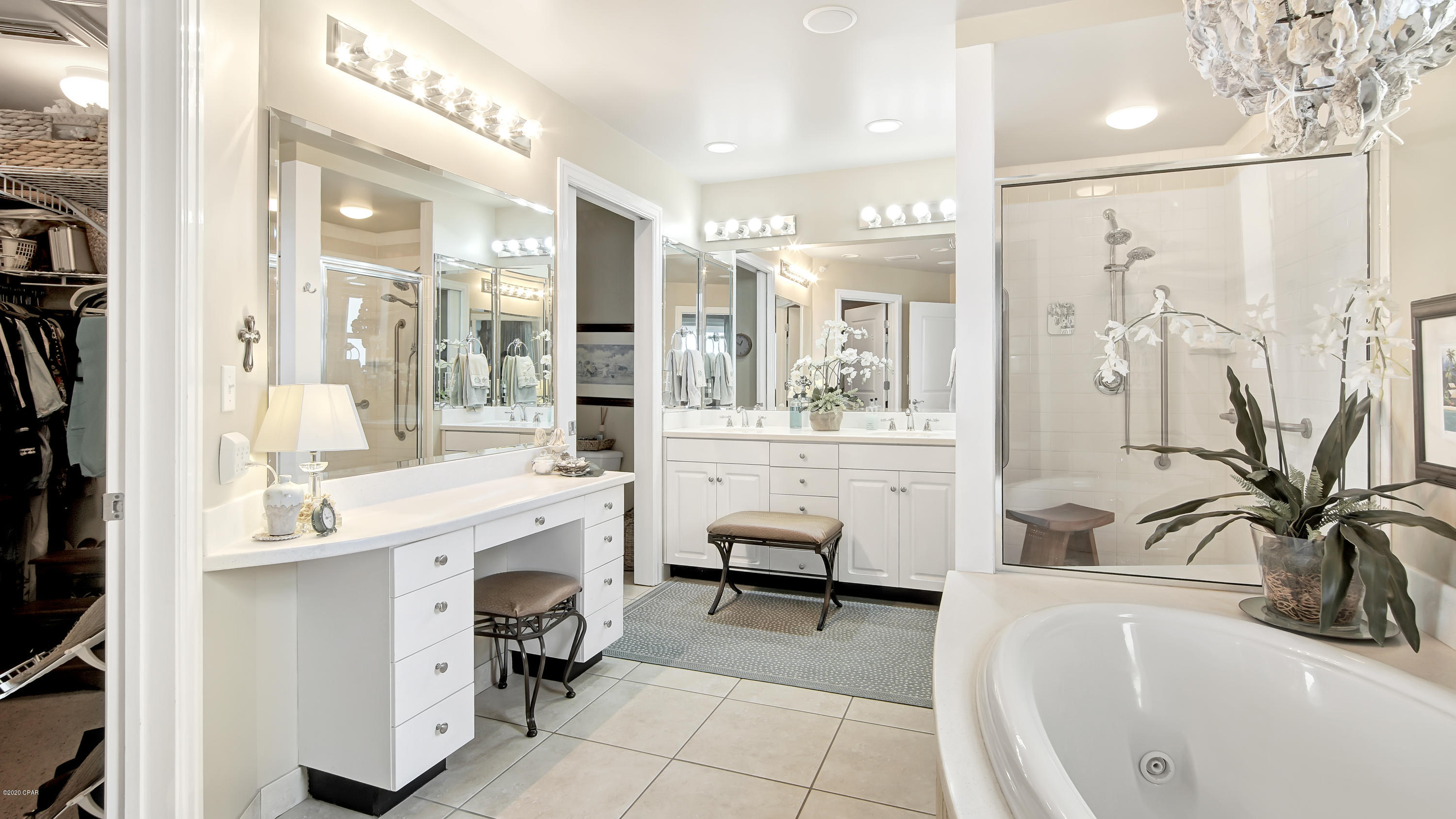 En Soleil Condo - Residential