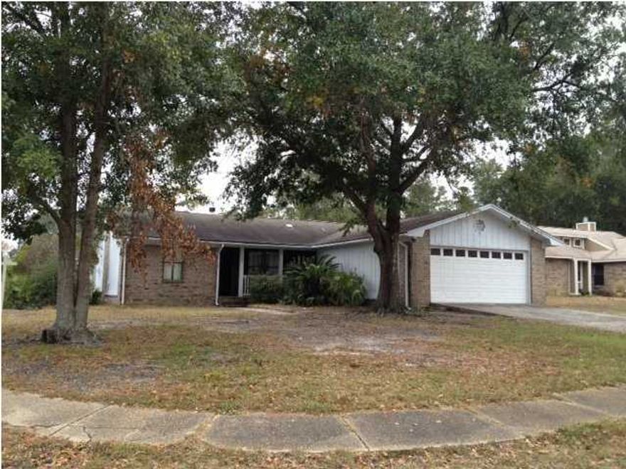 Shadow Bay 4 Bedroom home - located in Callaway, this four bedroom, two bath home is located in the Shadow Bay subdivision - just a short drive to TAFB. This home features a split bedroom plan, fenced back yard, fire place, vaulted ceilings, and two car garage.