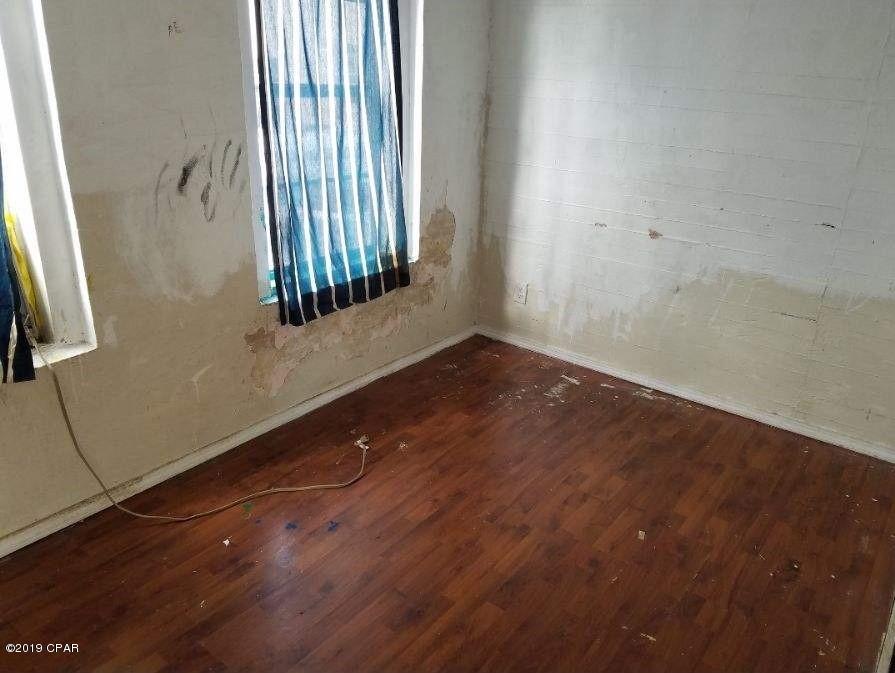 Yons Addition - Commercial Sale