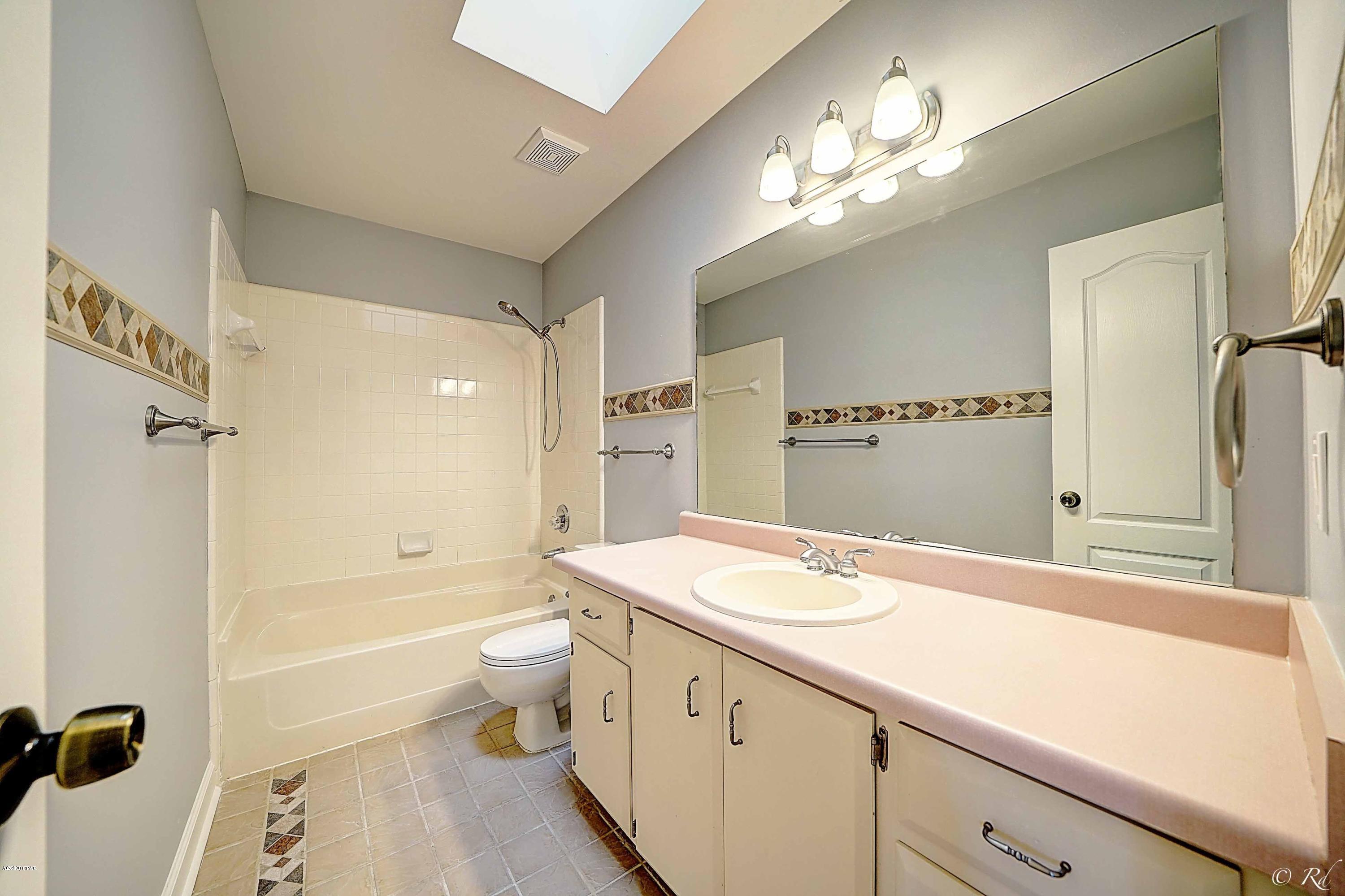 Colonial Est. - Residential