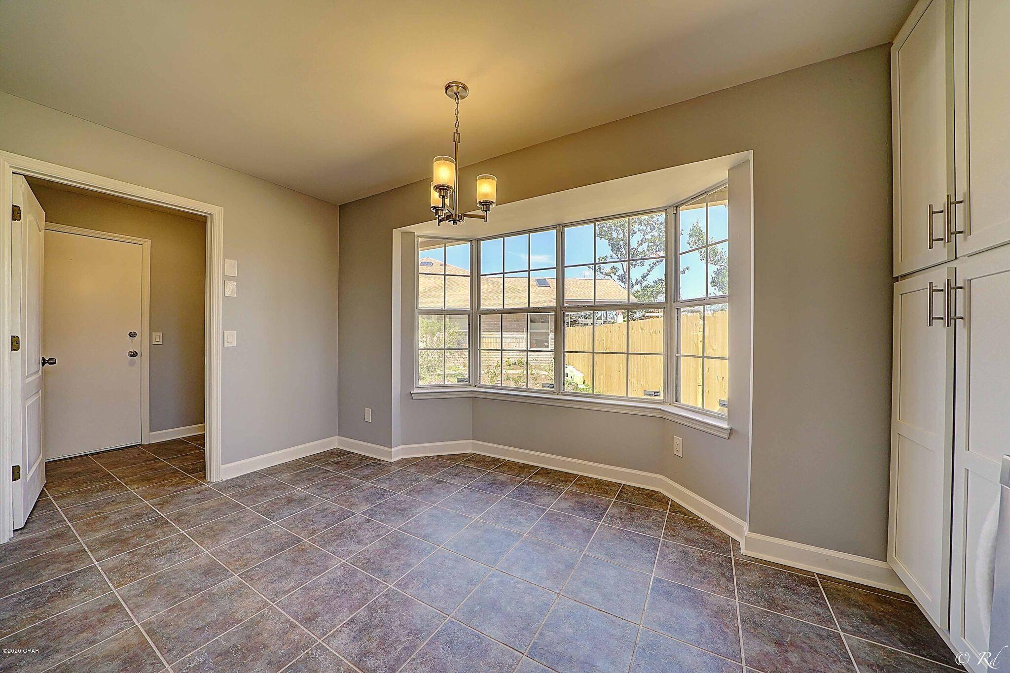 Colonial Est. - Residential