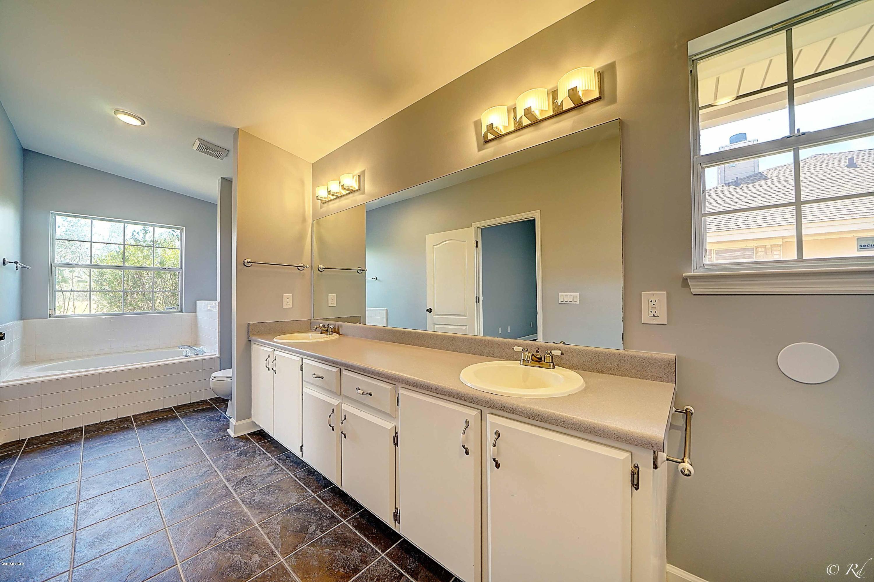 Colonial Est. - Residential